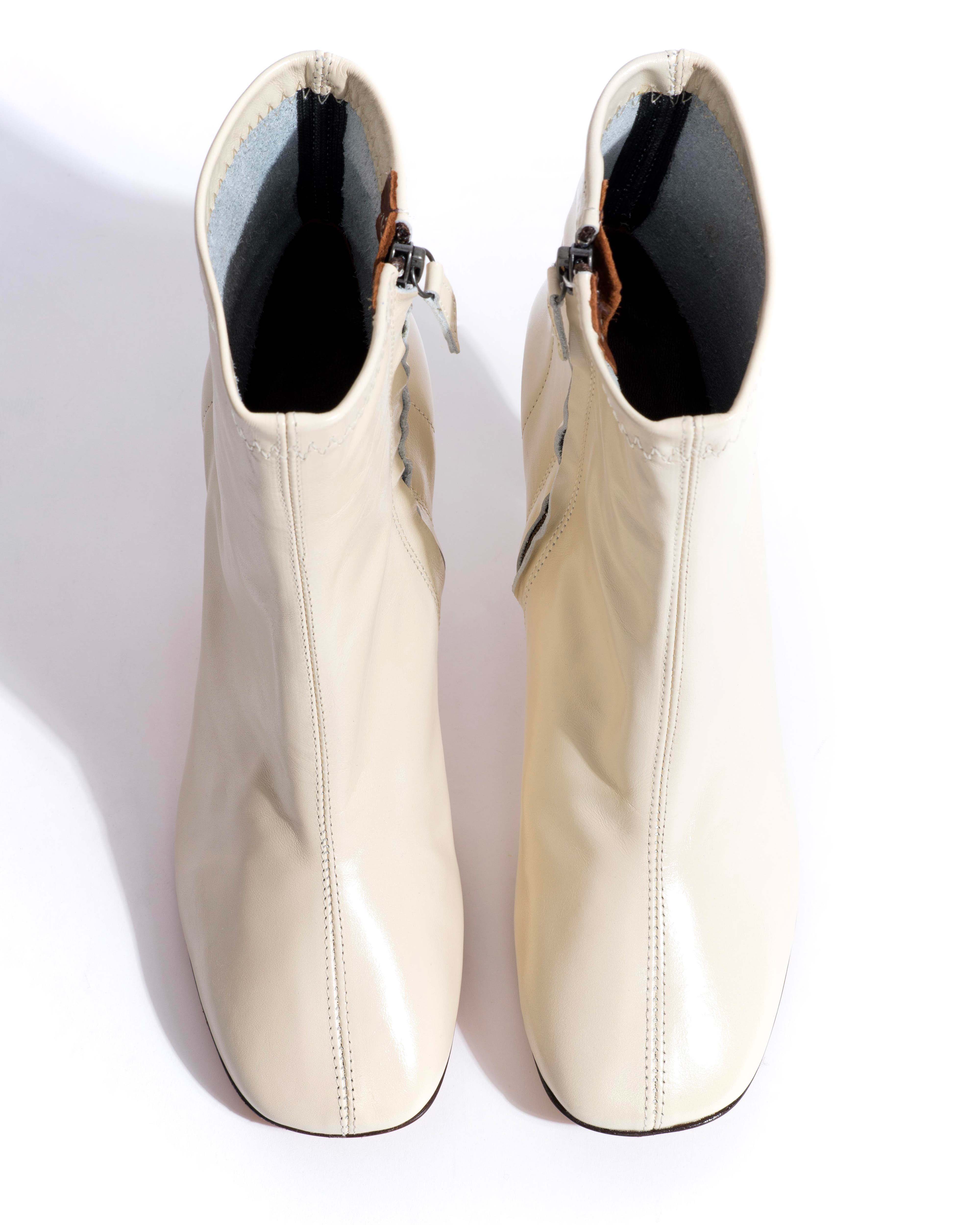 Adriana 80 Crinkled polished goat White sand - Image 4