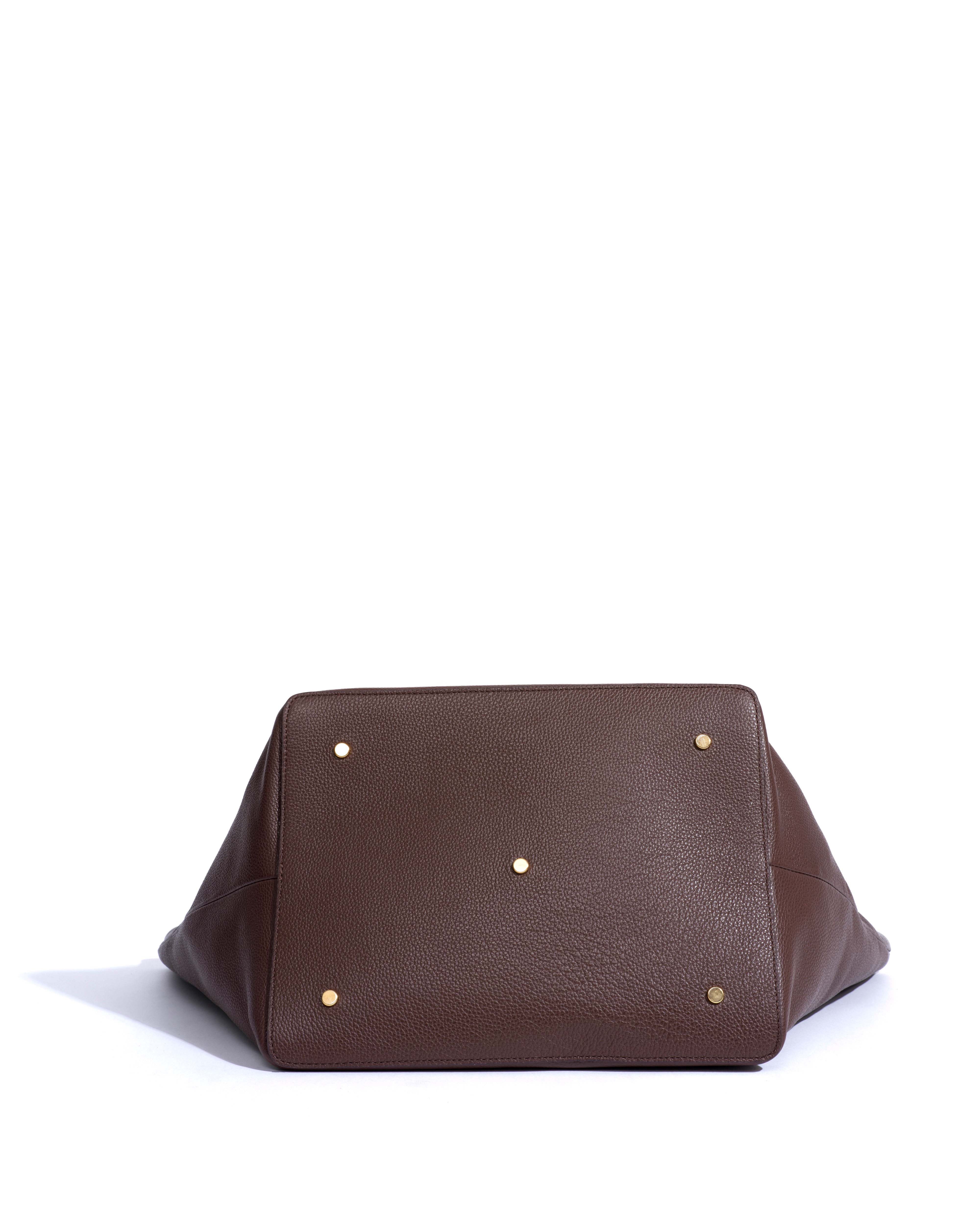 Arya carryall bag Pebbled soft calf Chocolate - Image 3