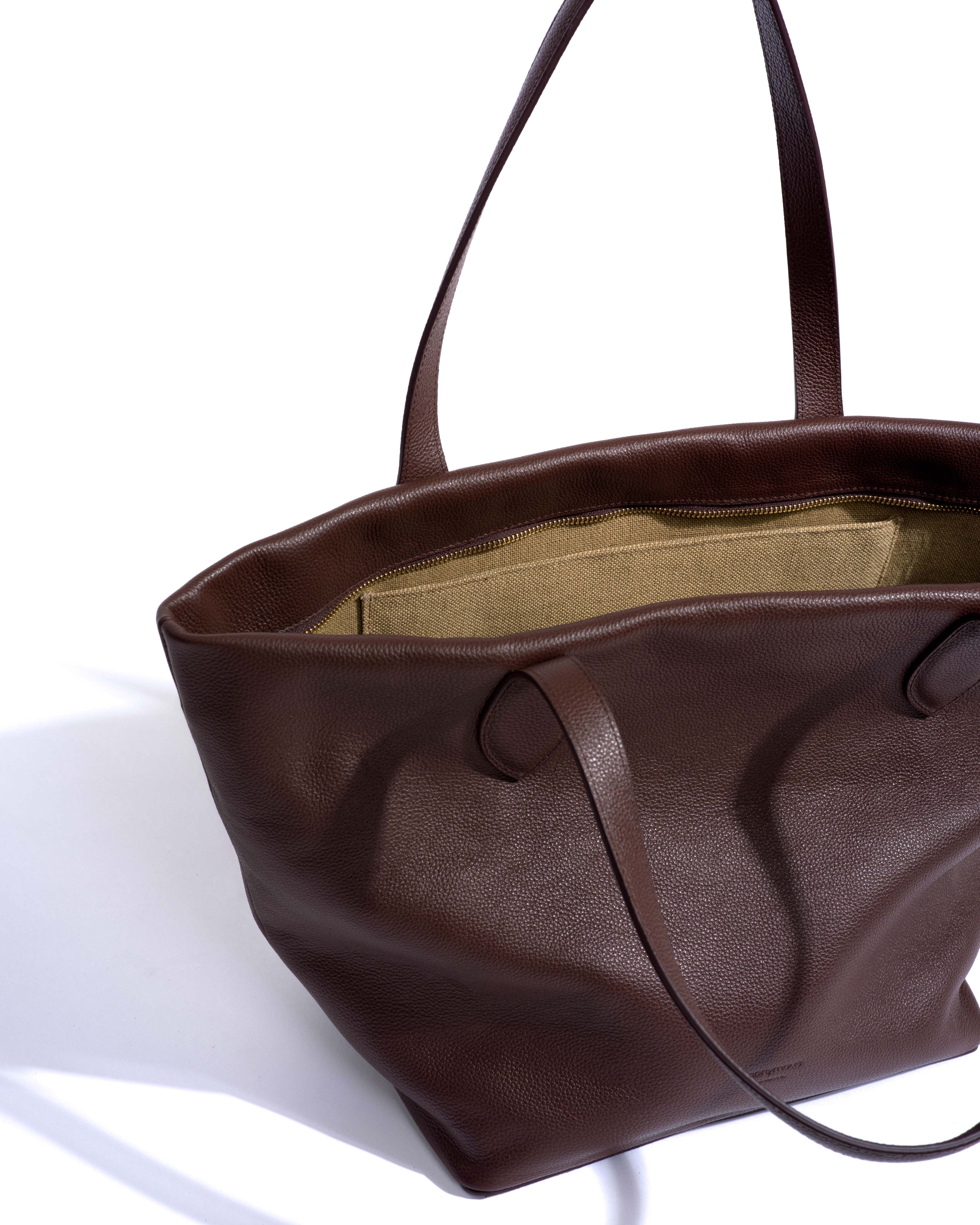 Arya carryall bag Pebbled soft calf Chocolate - Image 4