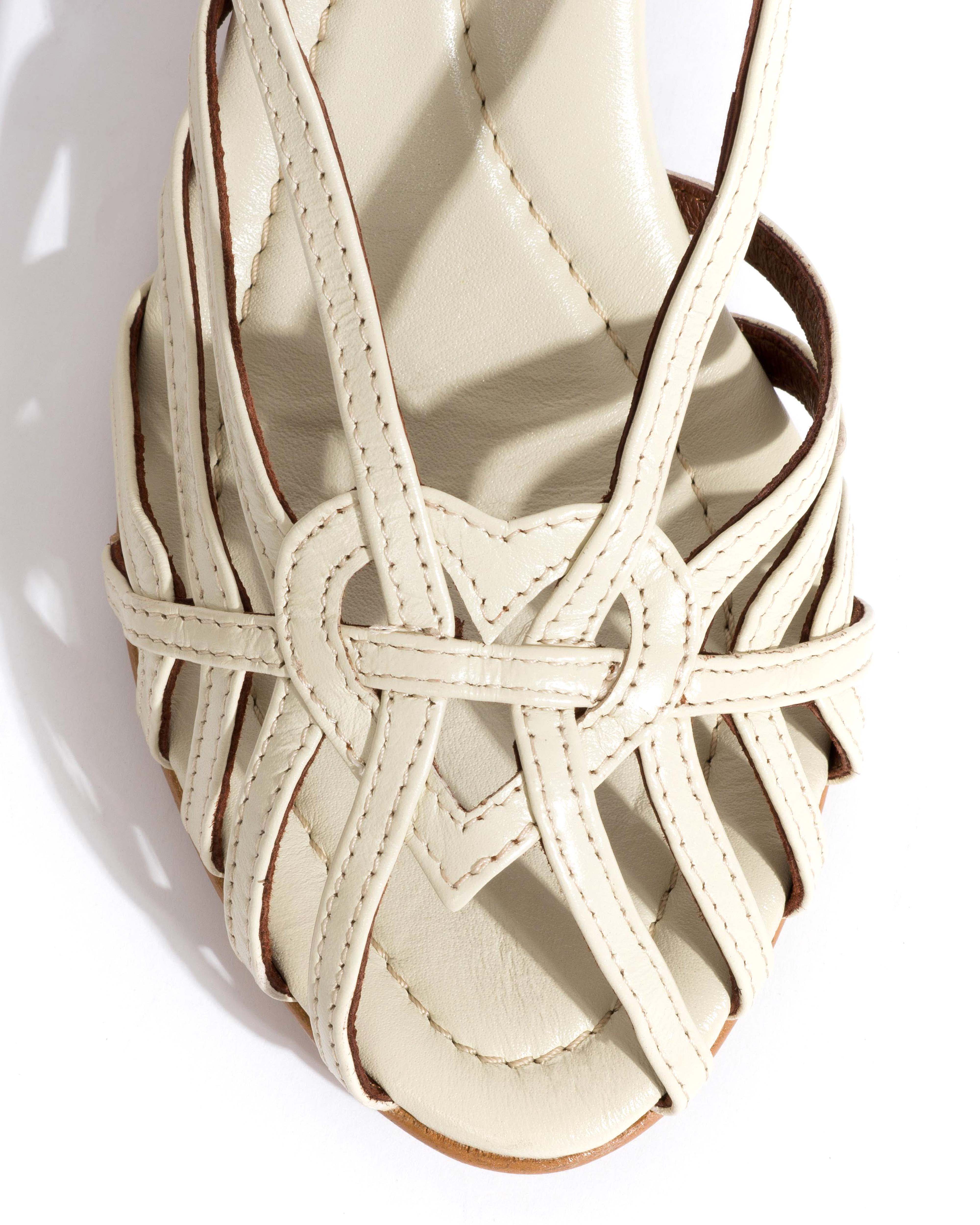 Briddie 50 heart Shiny lamb White sand - Image 5