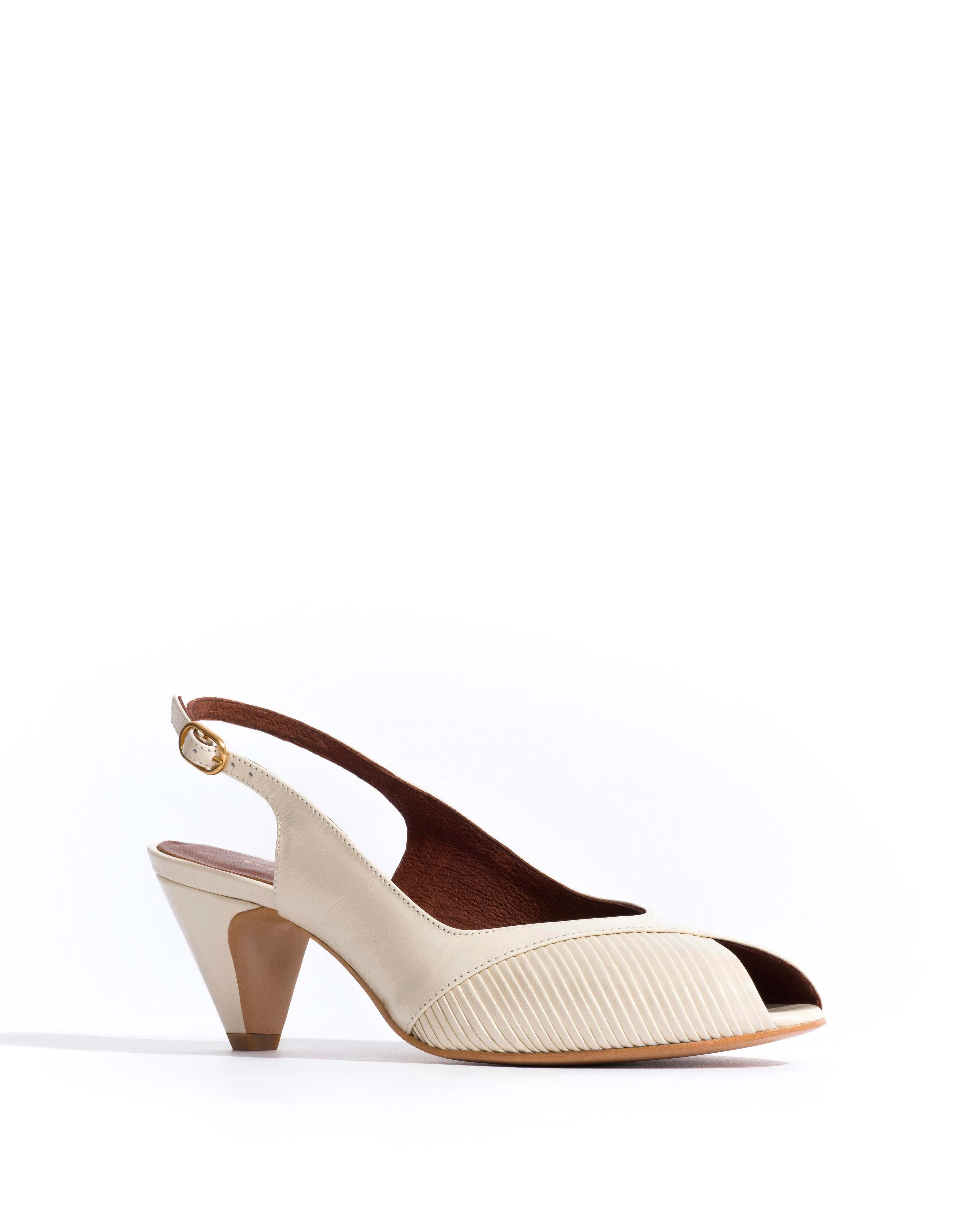 Cassandra 50 stiletto Crinkled polished goat White sand - Image 2