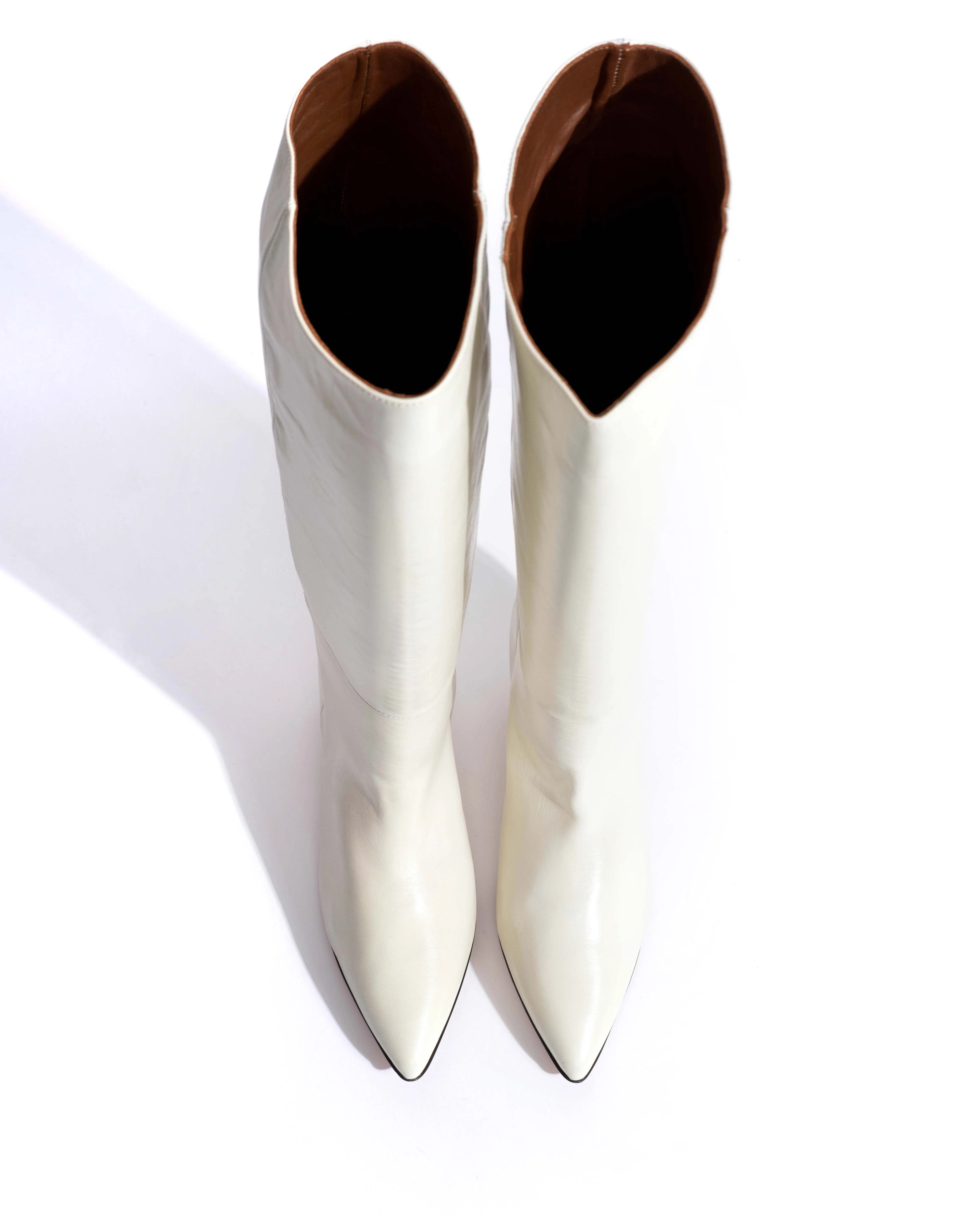 Cecilia 40 stiletto Crinkled soft calf White sand - Image 4