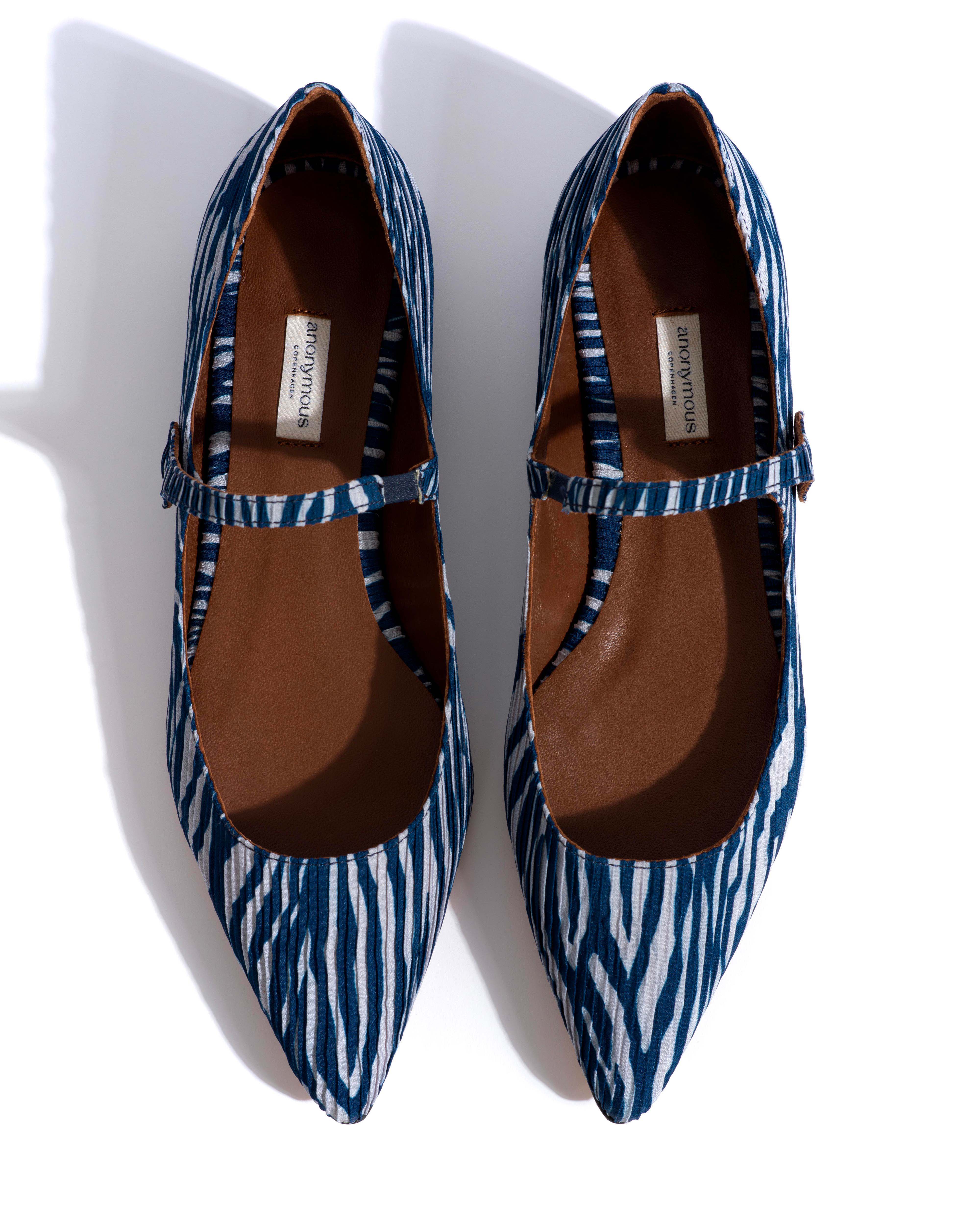 Fifi Pleated zebra Blue shades - Image 4