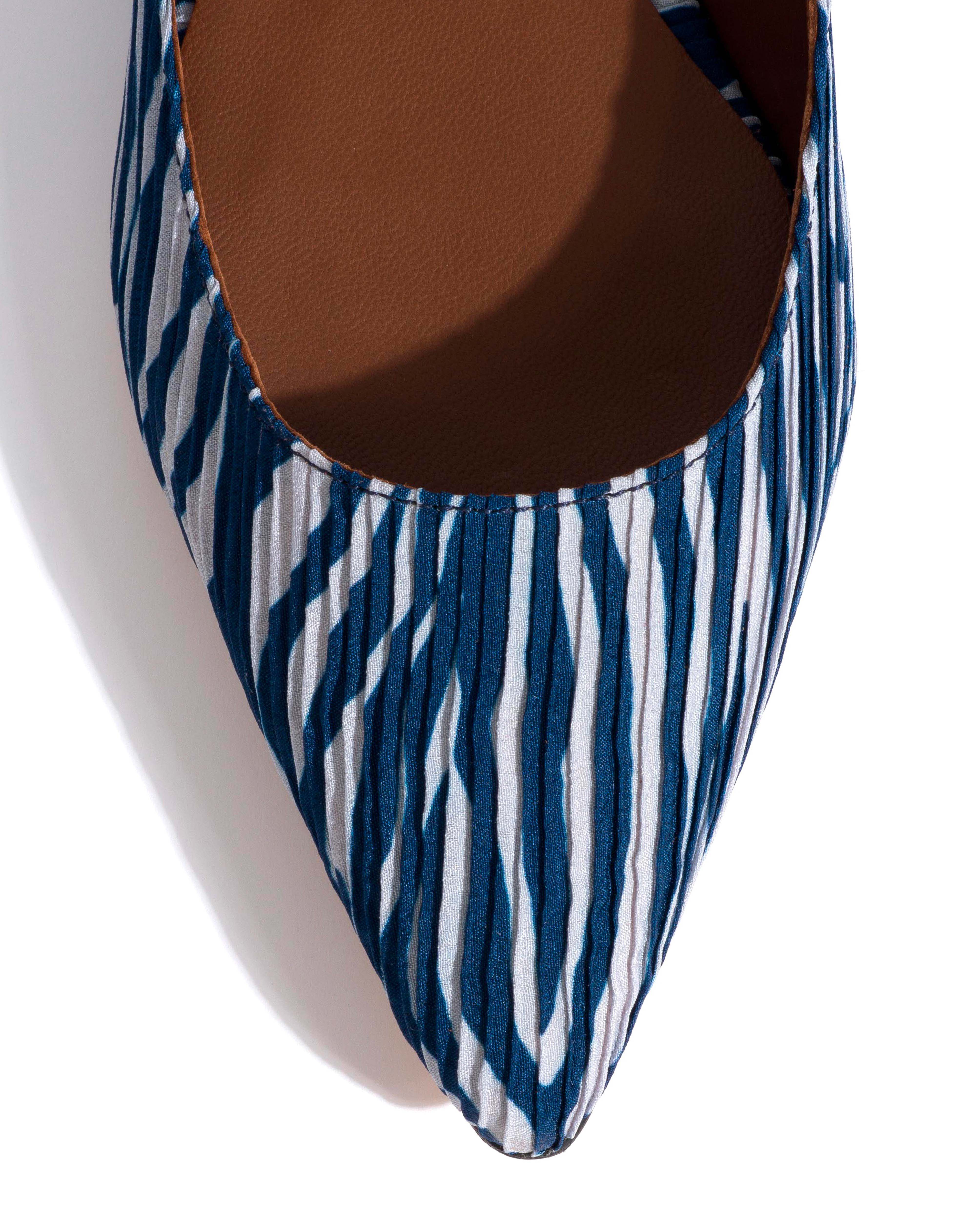 Fifi Pleated zebra Blue shades - Image 5