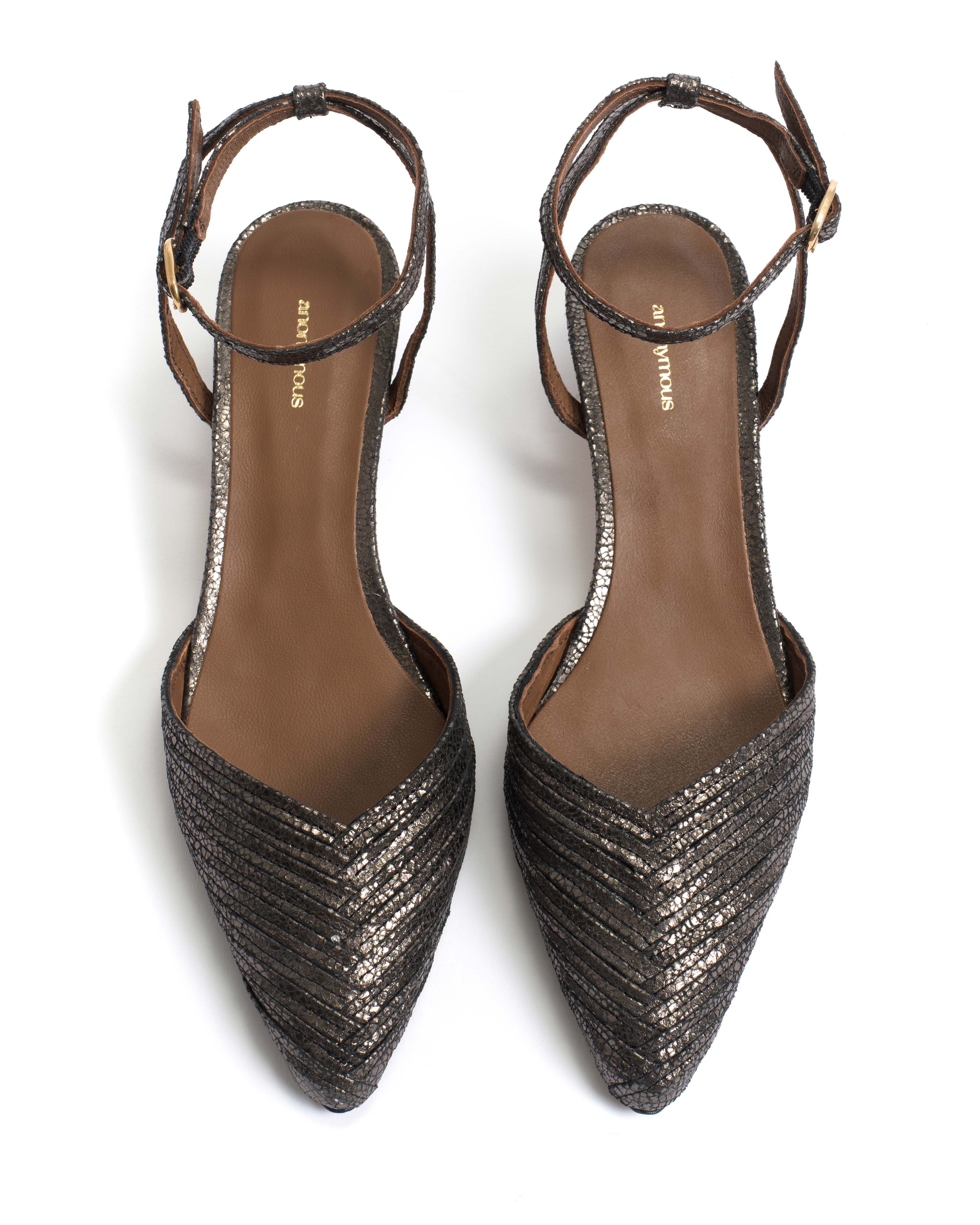 Givia 40 Crackled metallic goat Platinum - Image 3