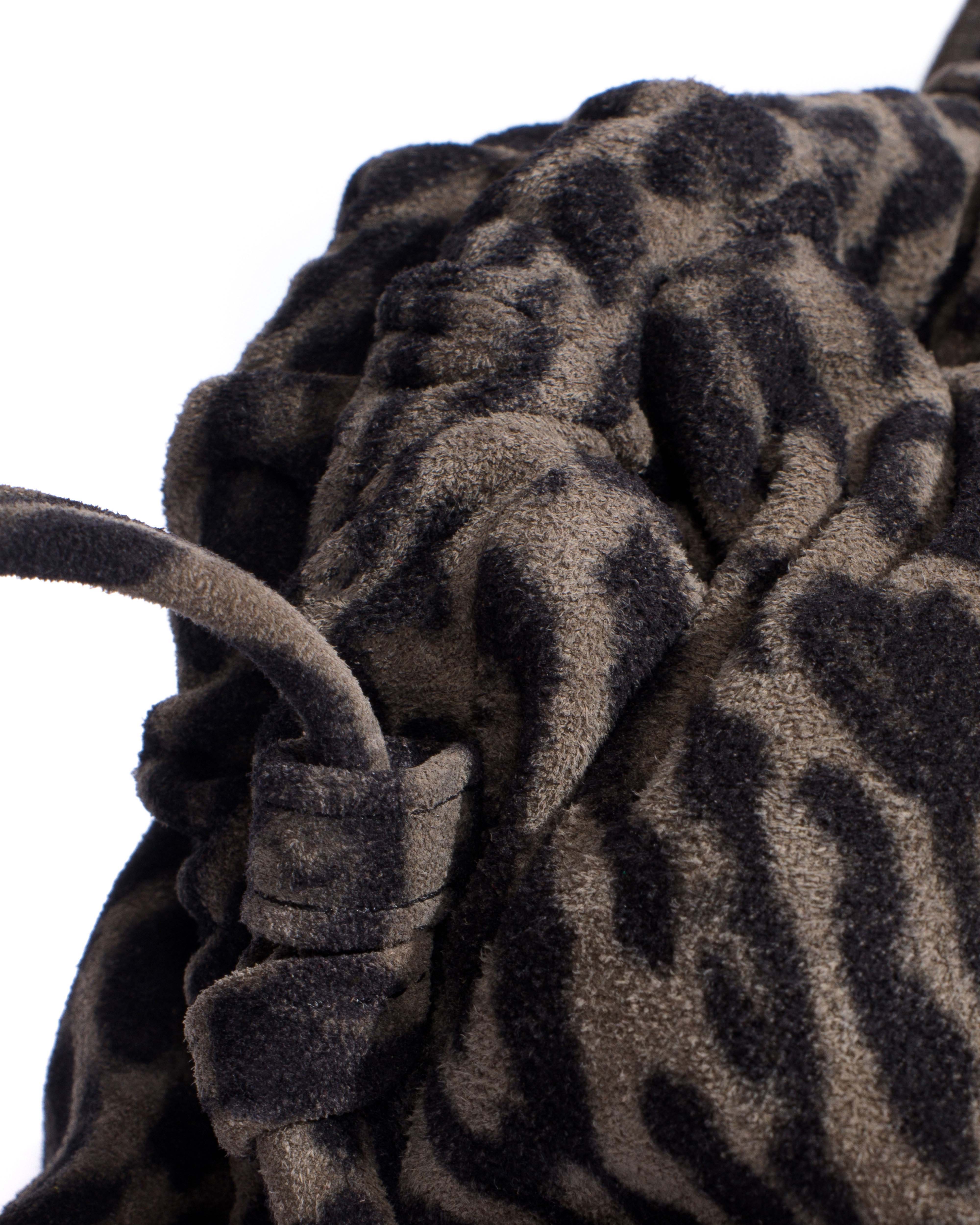 Hally classic cloud bag Calf suede print Snow leopard - Image 4