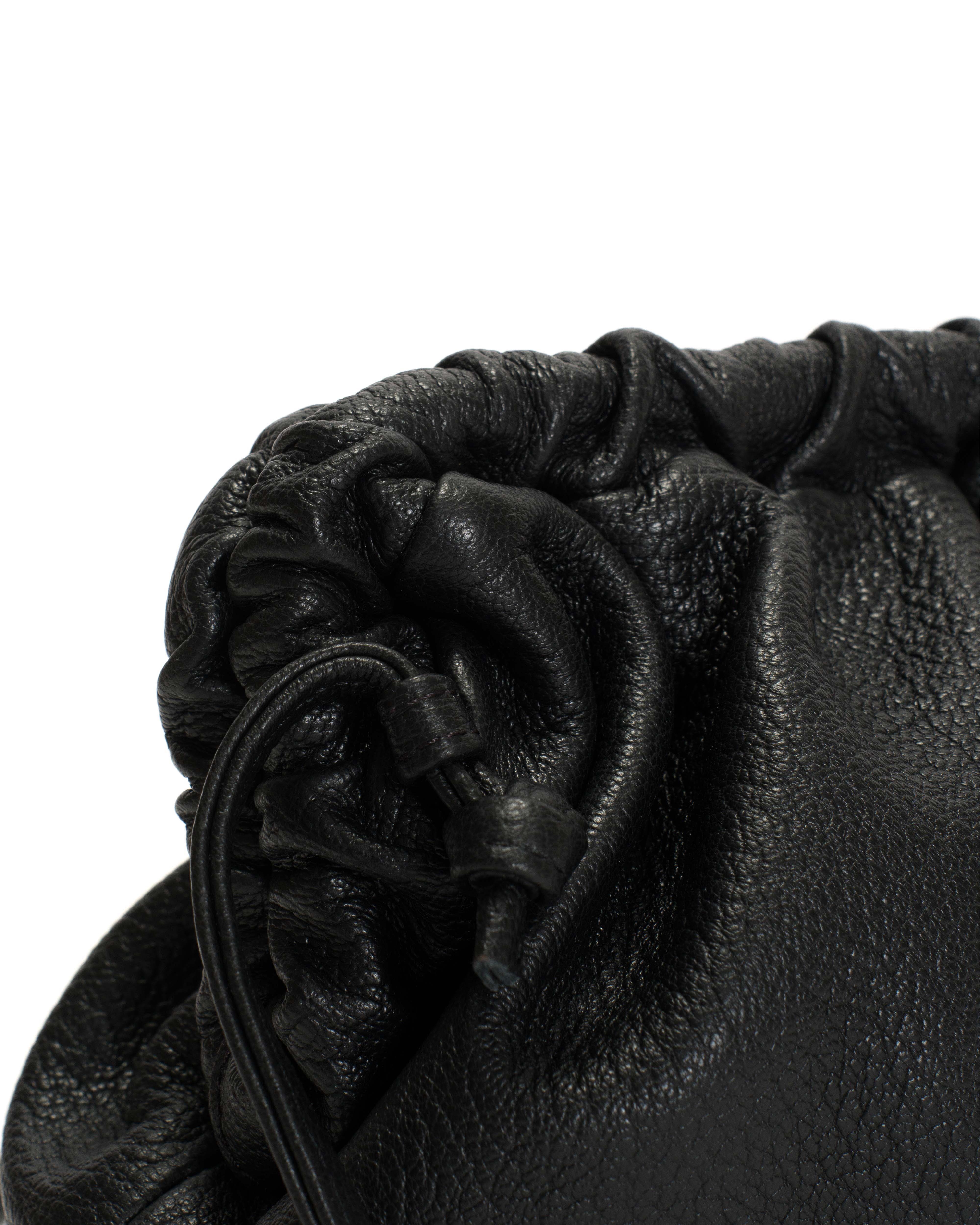Hally classic cloud bag Grained chevre goat Black - Image 4