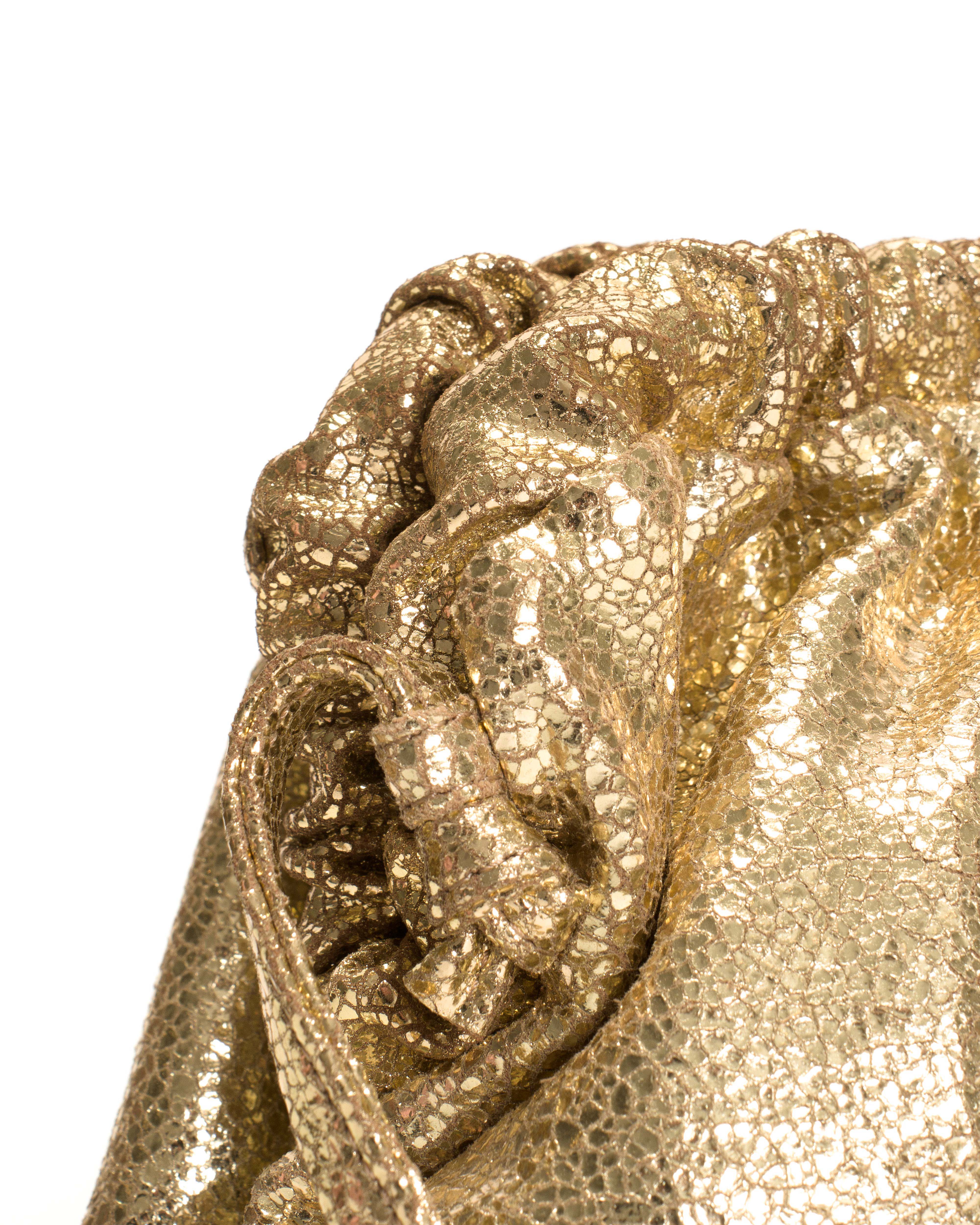 Hally classic cloud bag Crackled metallic goat Gold - Image 3