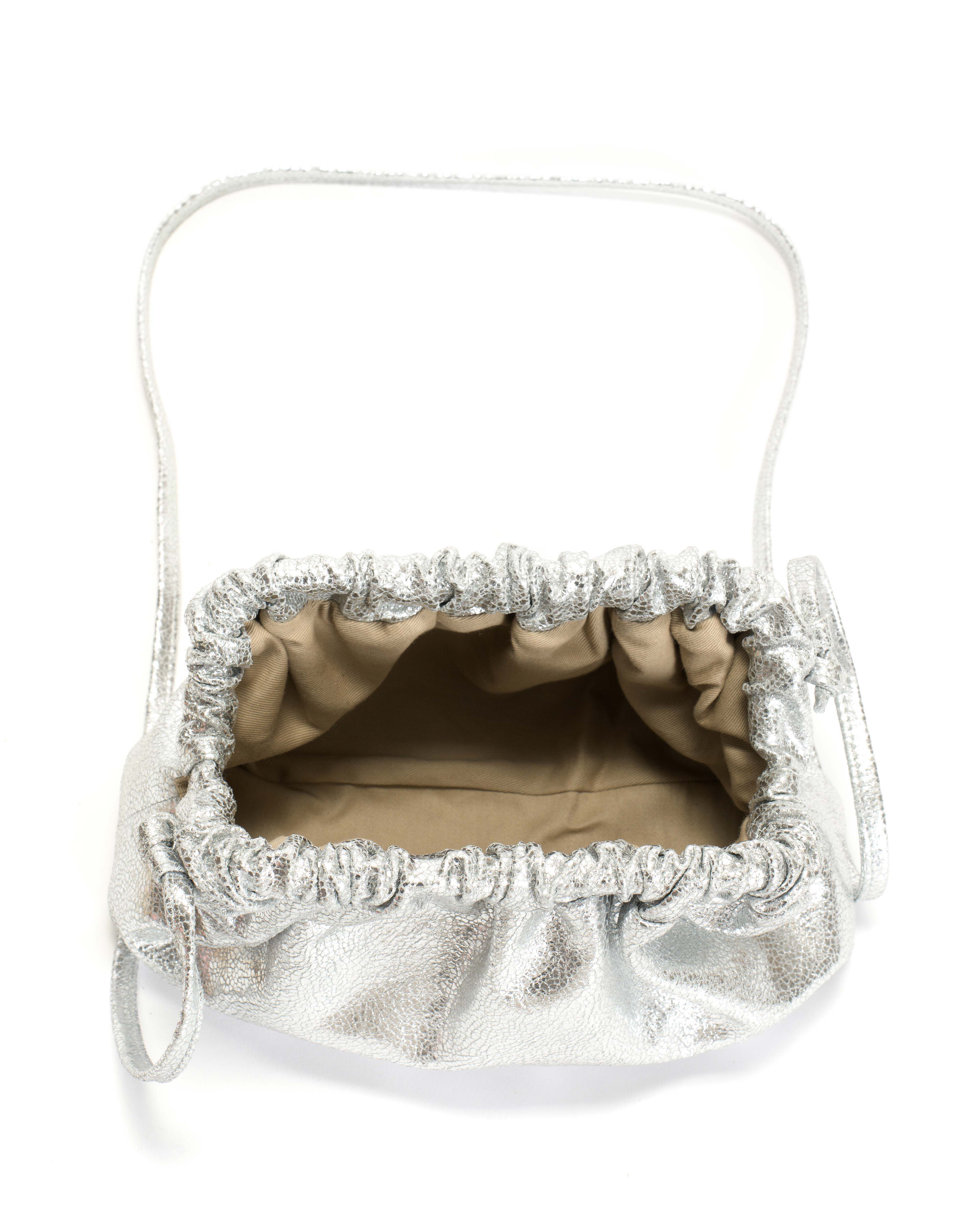 Hally petite cloud bag Crackled metallic goat Silver - Image 4