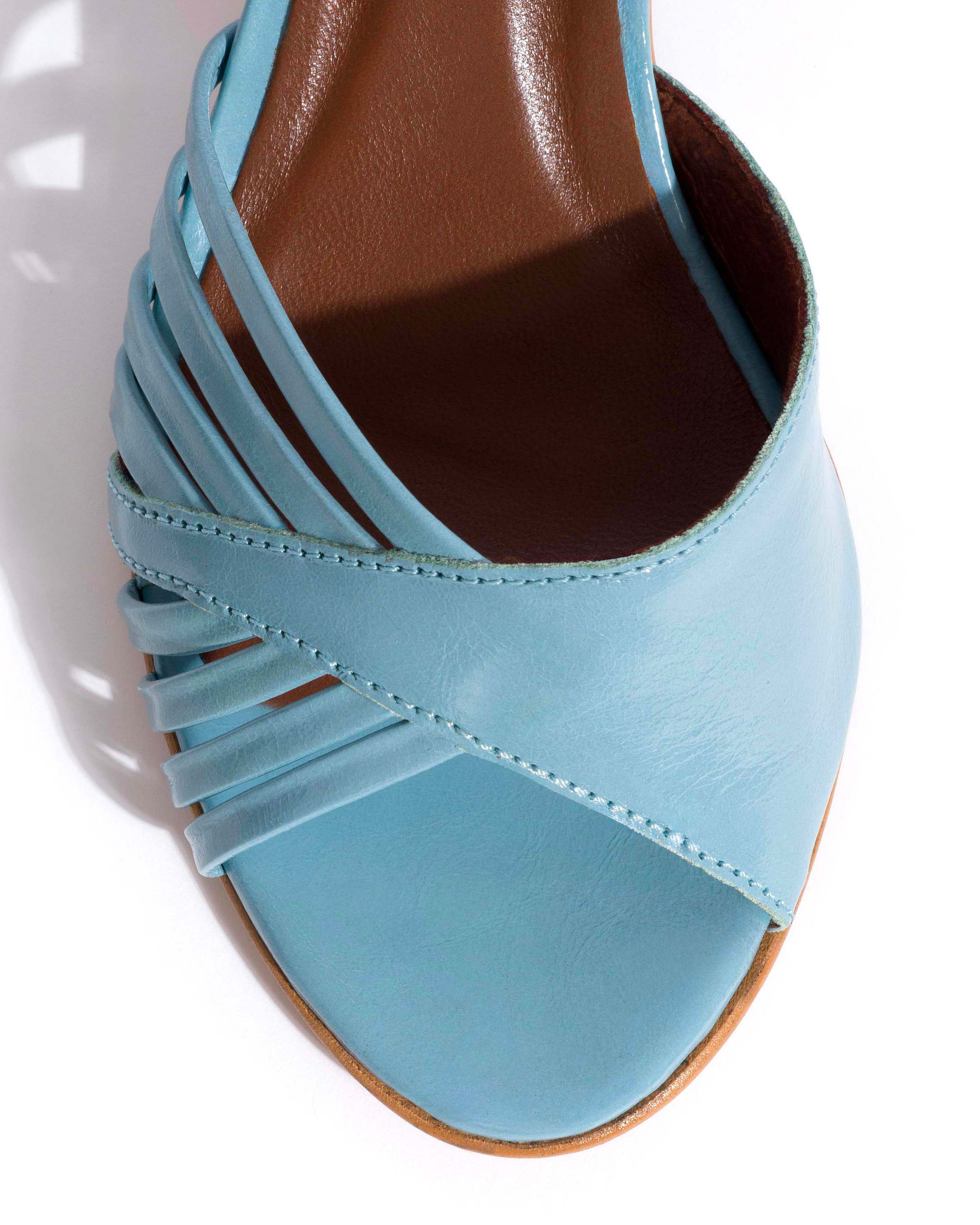 Hermine 50 stiletto Crinkled polished goat Porcelain blue - Image 5