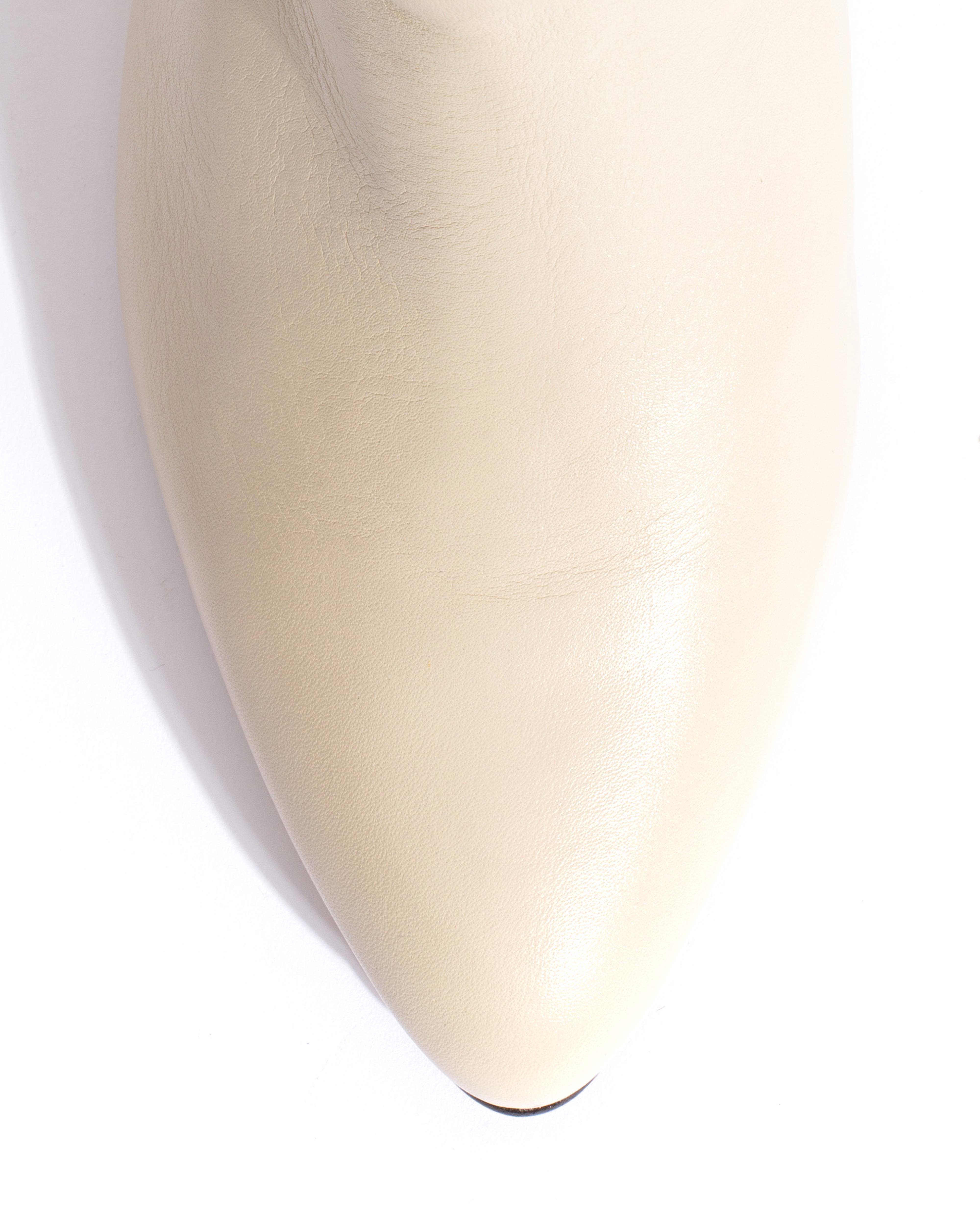 Jassi 50 stiletto Soft calf & suede leather White sand - Image 6