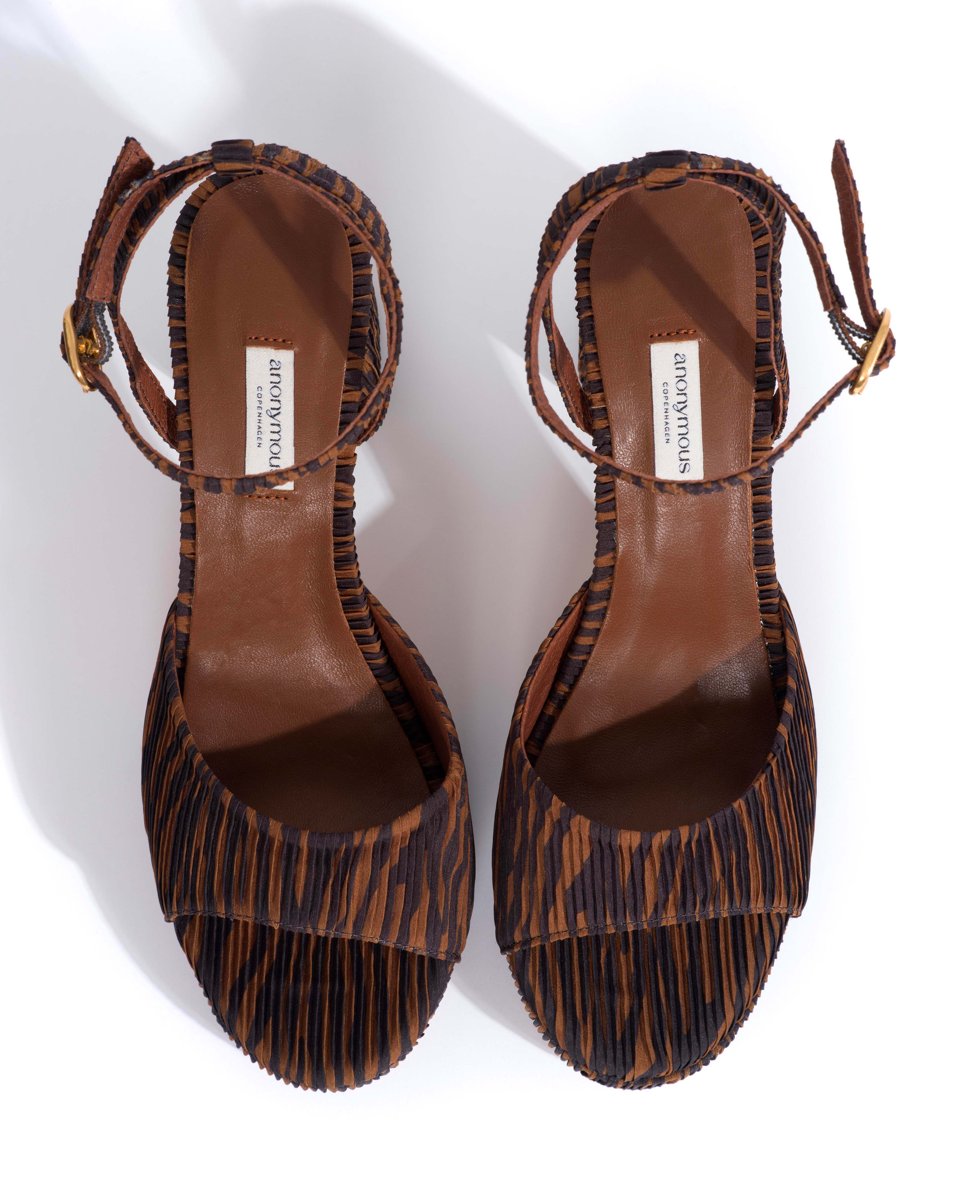 Jolie 85 platform Pleated zebra Chocolate shades - Image 4