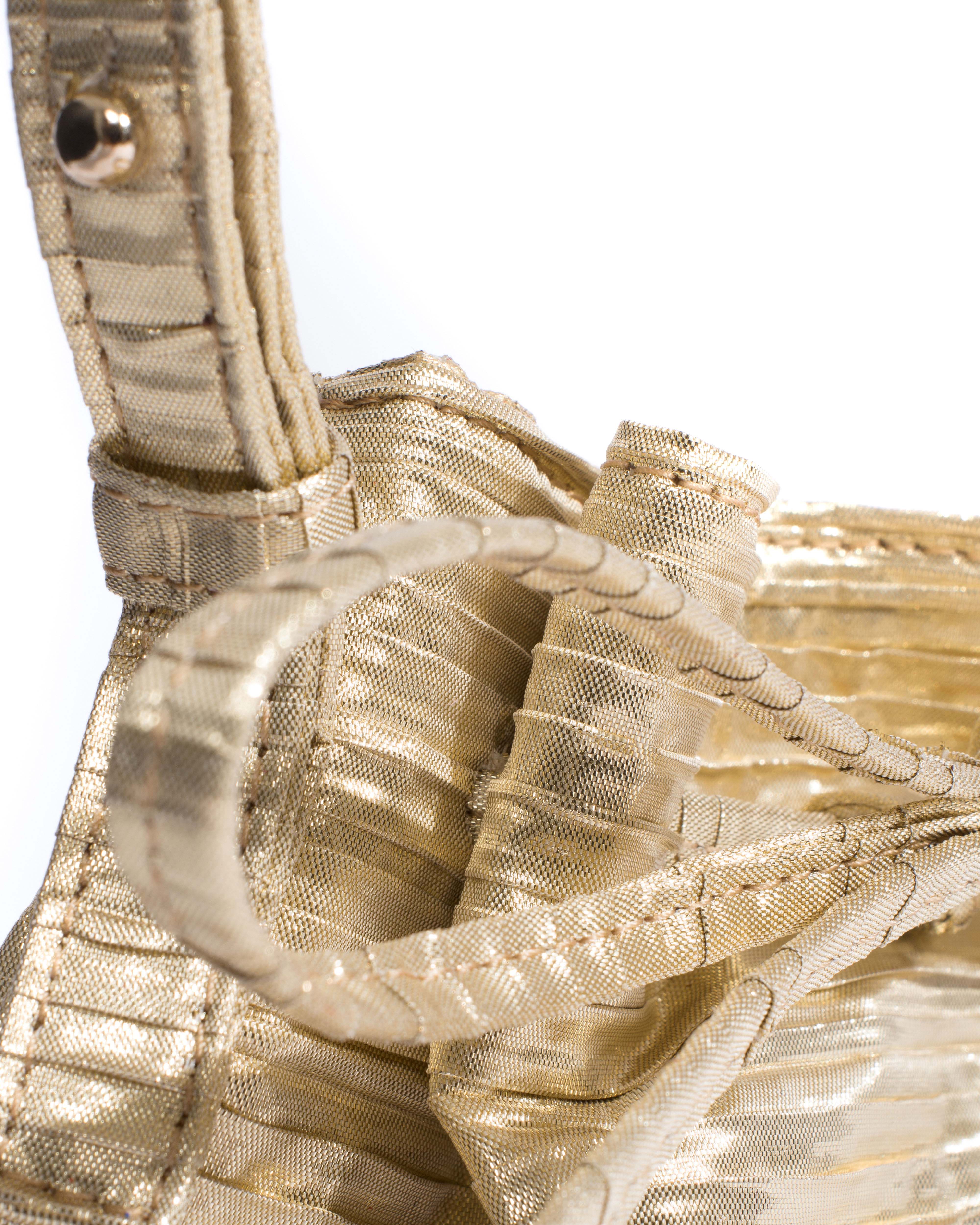 Kacey petite bucket bag Pleated satin Gold - Image 4