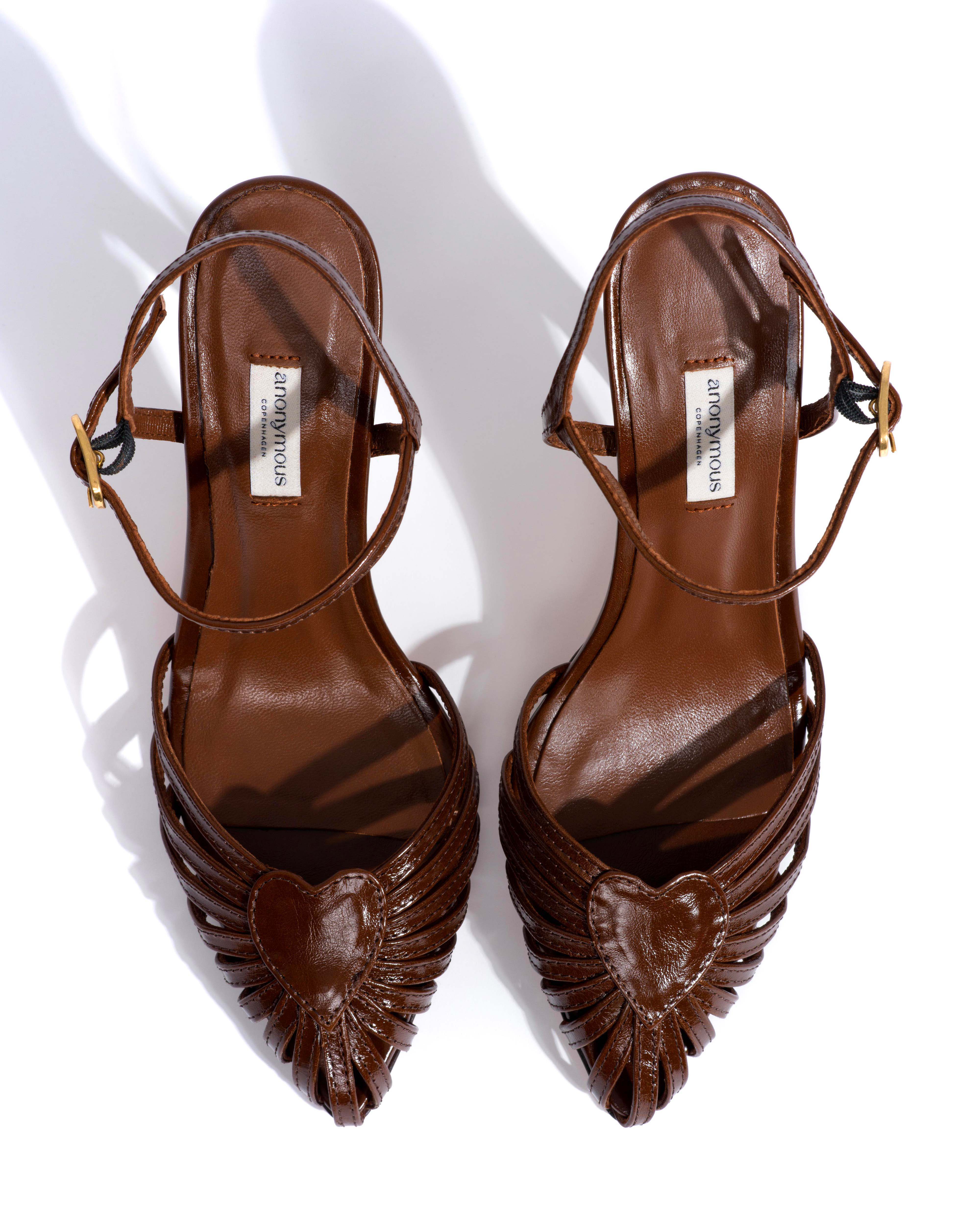 Keesha 100 Crinkled polished goat Caramel brown - Image 4