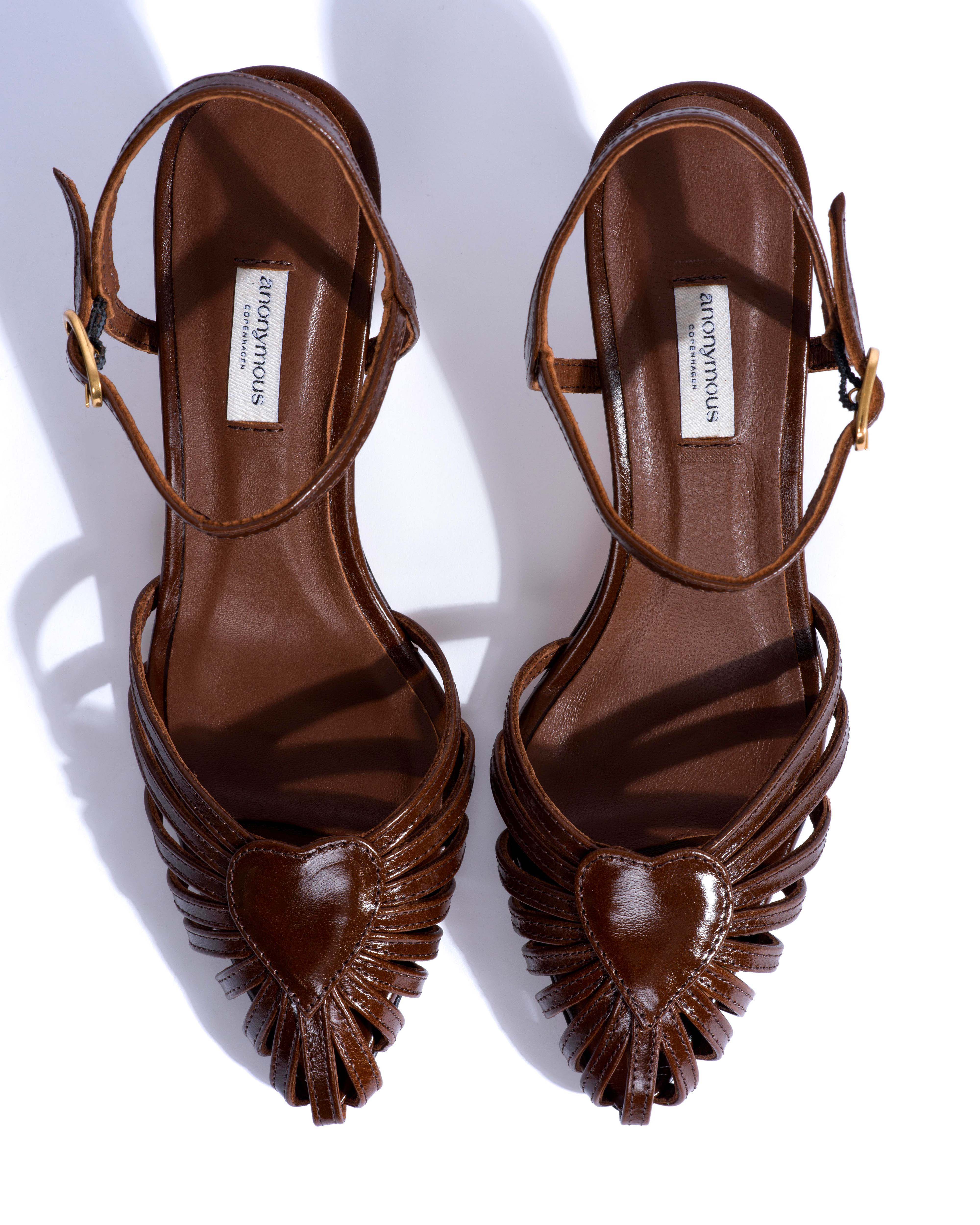 Keesha 55 Crinkled polished goat Caramel brown - Image 4