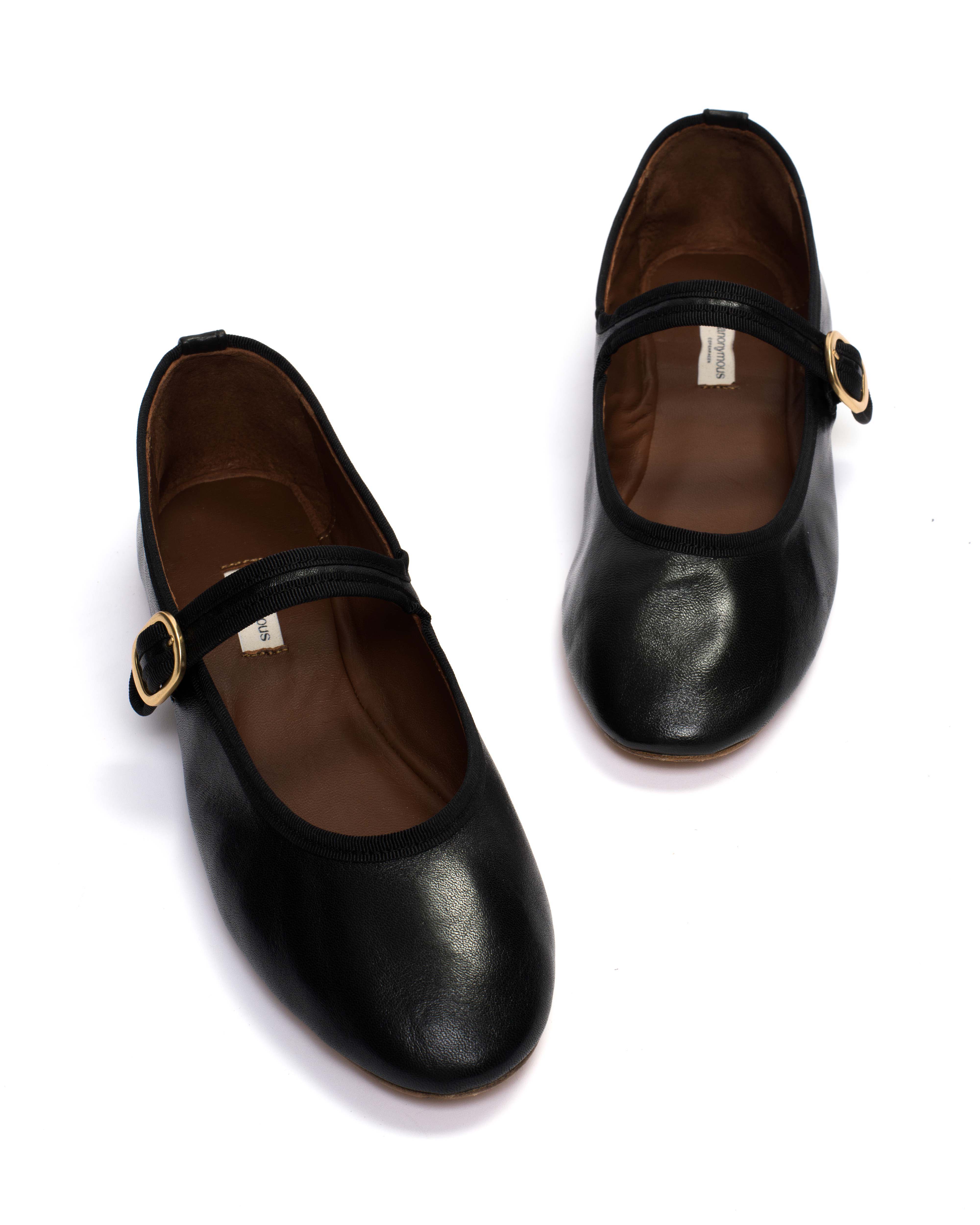 Lana Silky lamb Black - Image 5