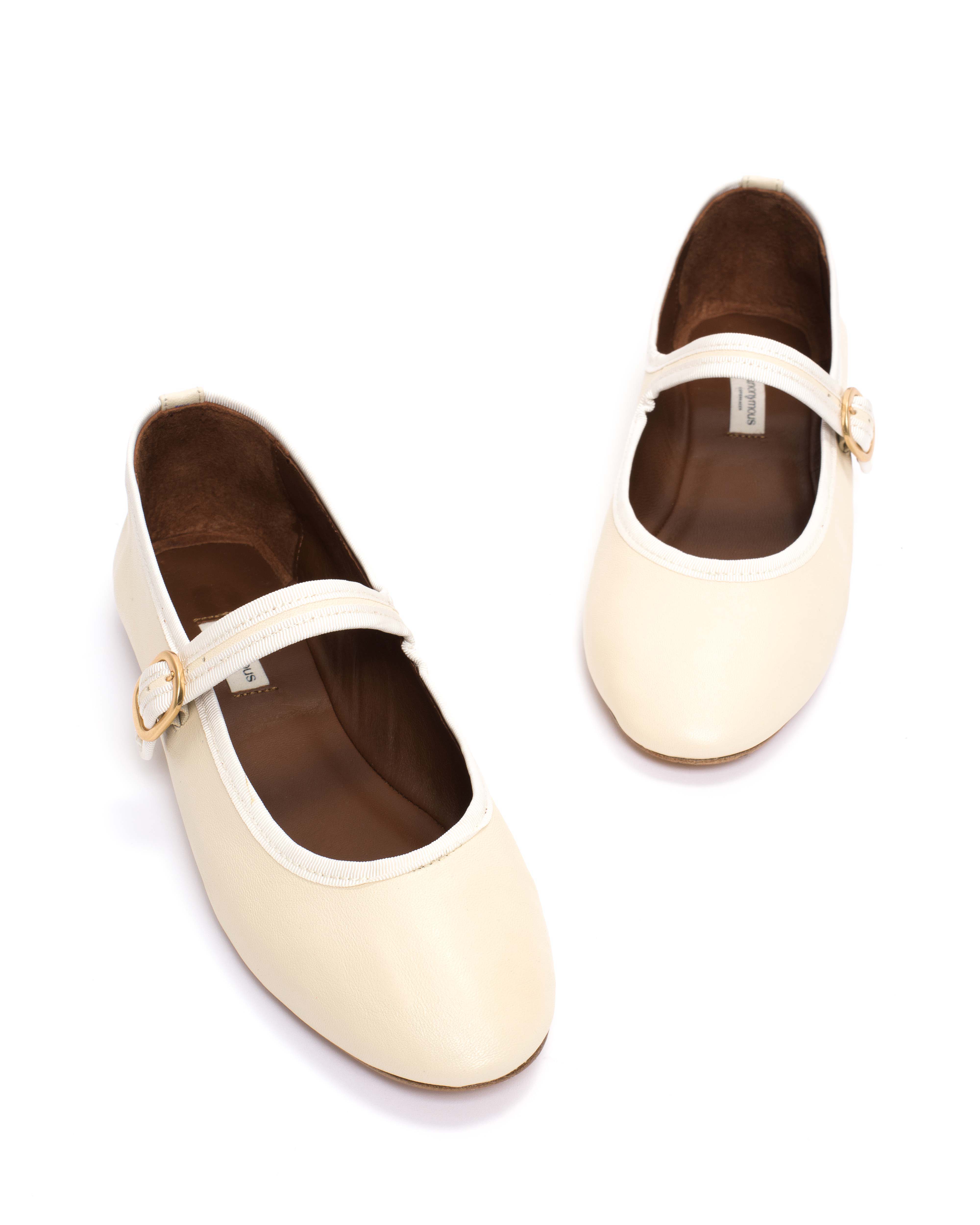 Lana Silky lamb White sand - Image 5