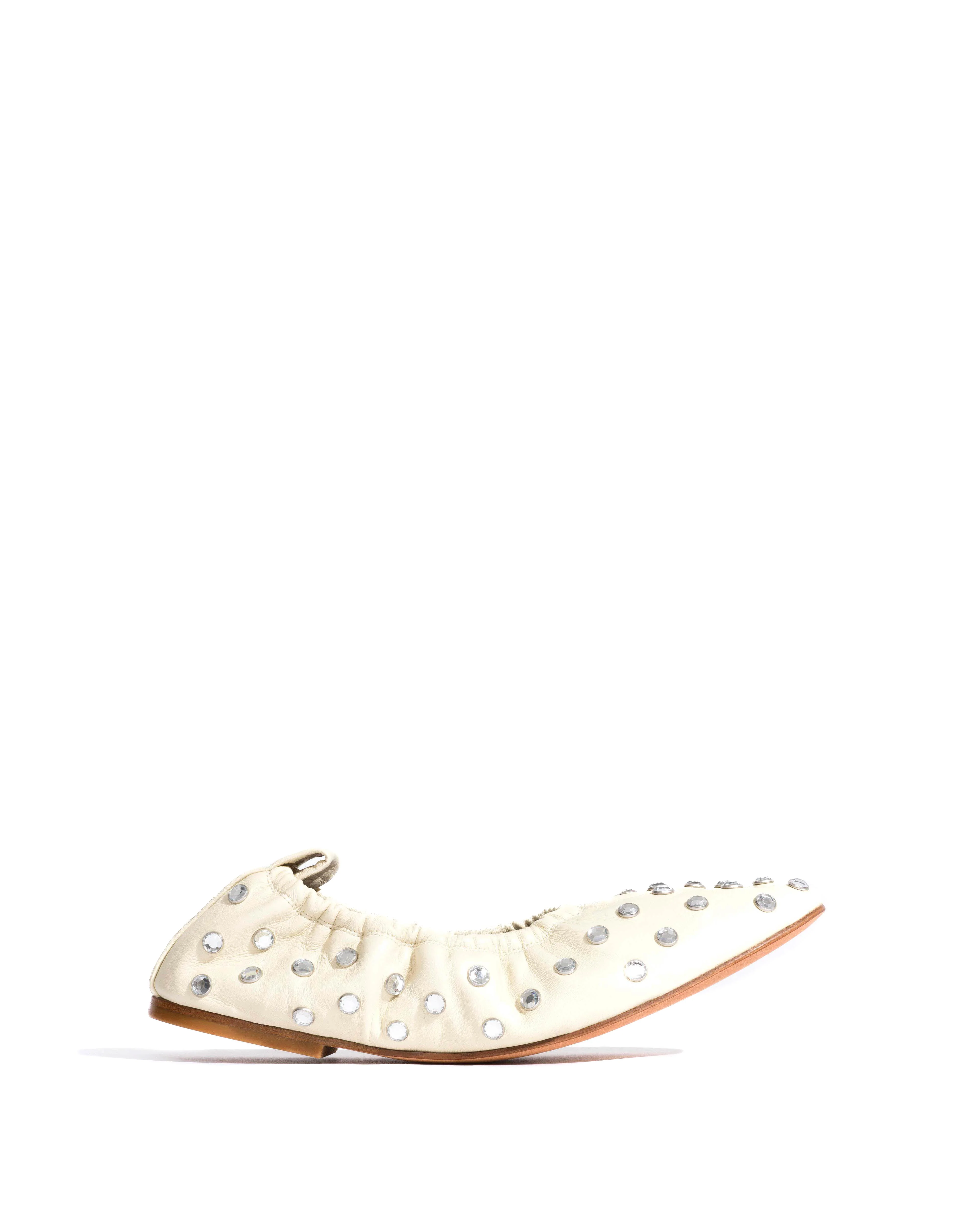 Mirelda crystals Silky lamb White sand