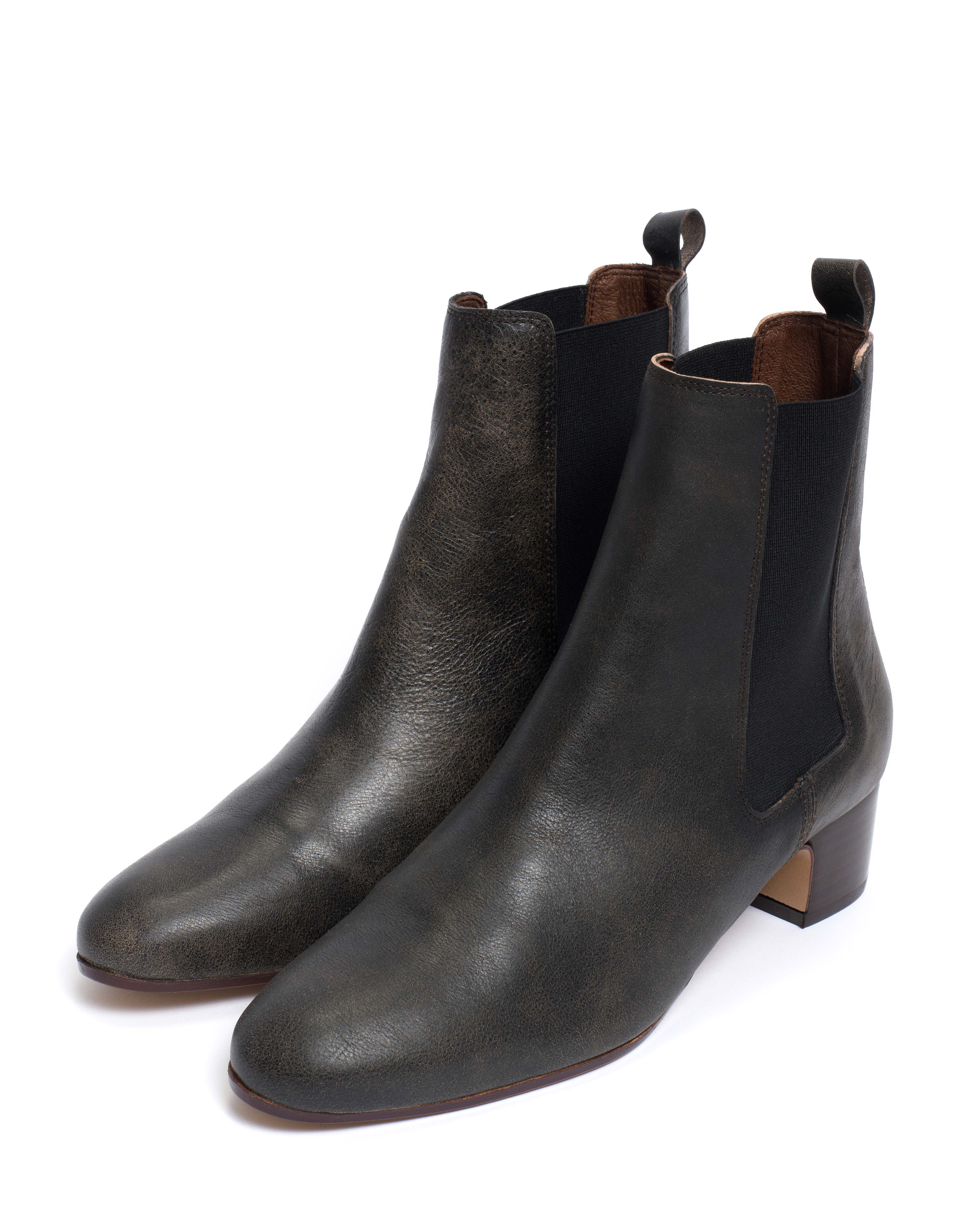 Niabella Distressed vegetable tanned calf Off black - Image 2