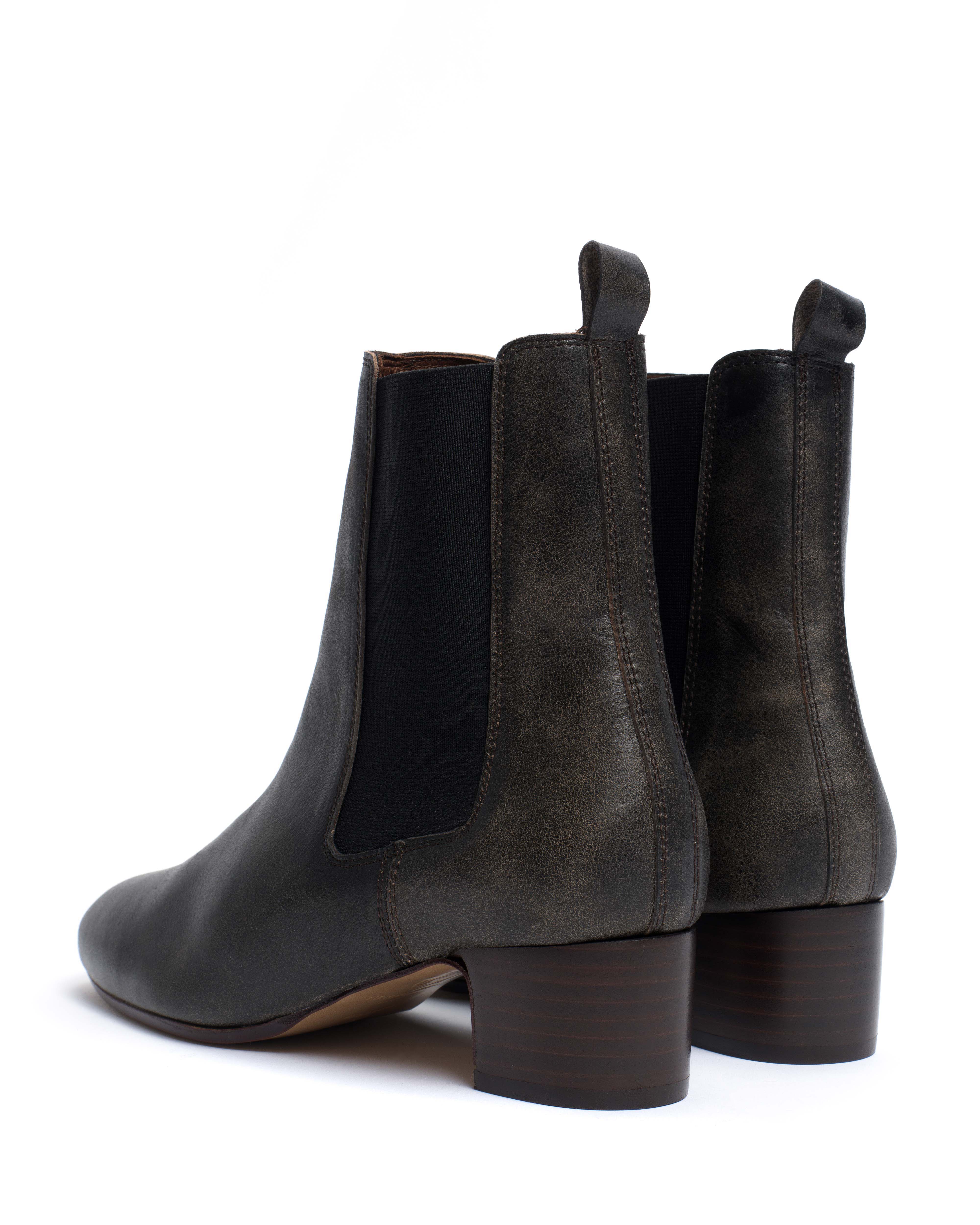 Niabella Distressed vegetable tanned calf Off black - Image 4