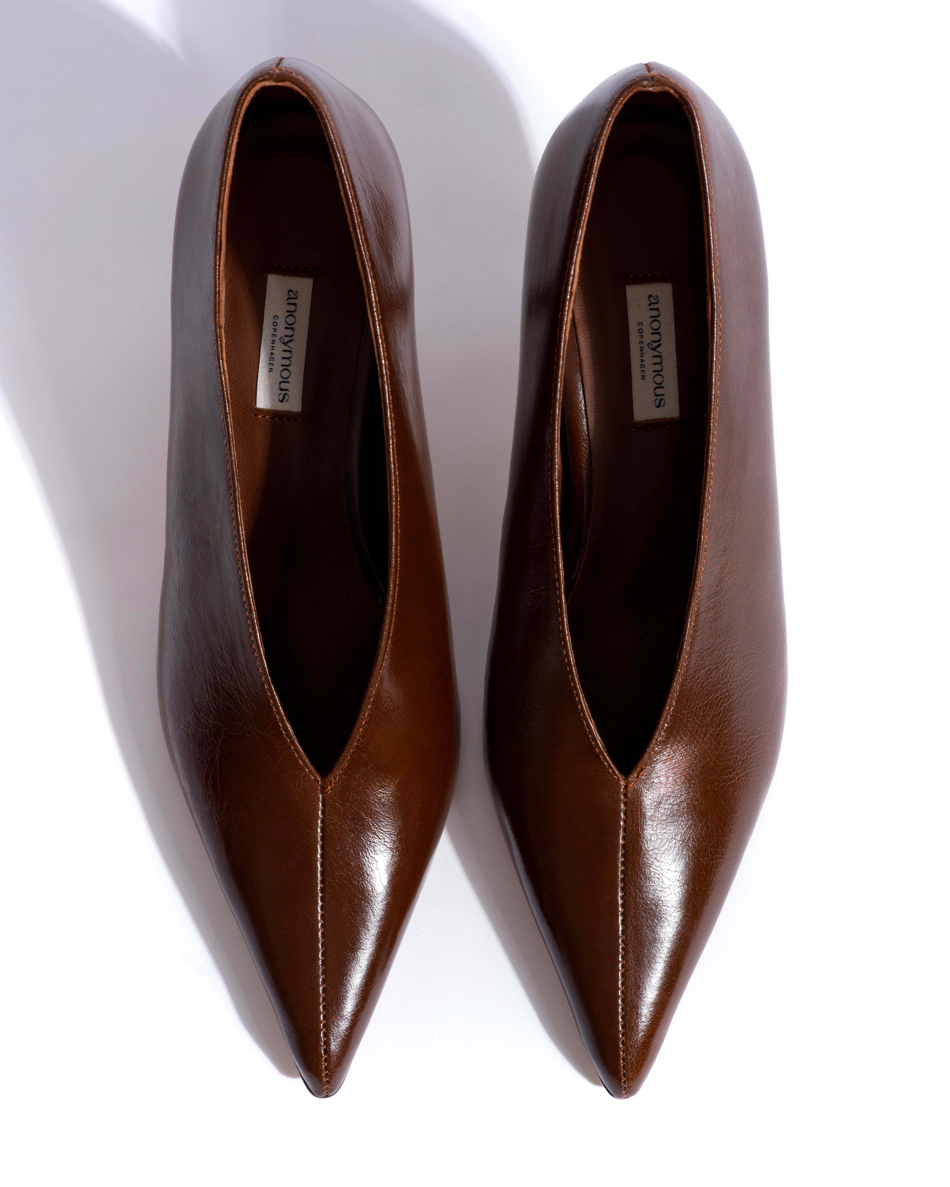 Phia 55 pin Crinkled polished goat Caramel brown - Image 4