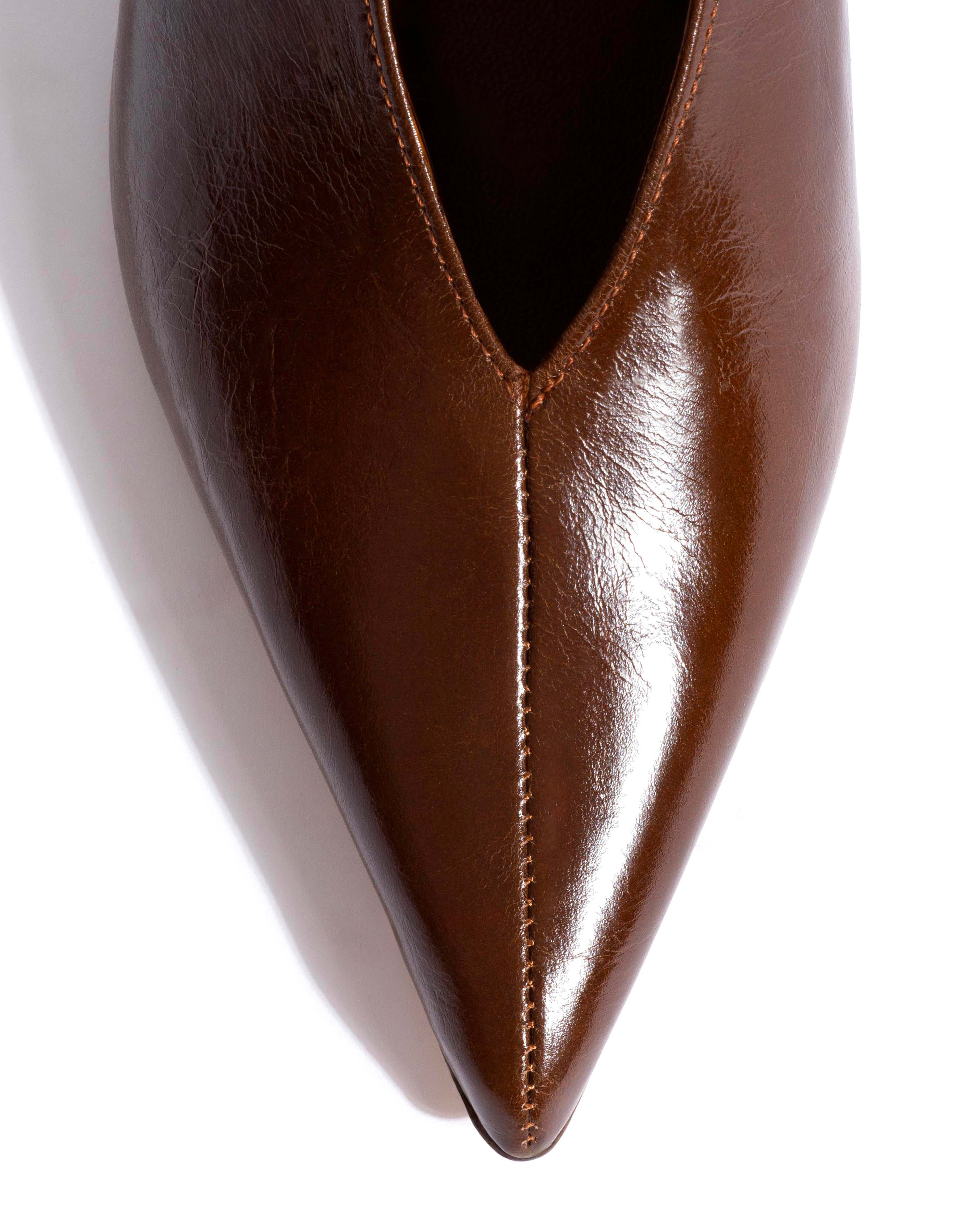 Phia 55 pin Crinkled polished goat Caramel brown - Image 5