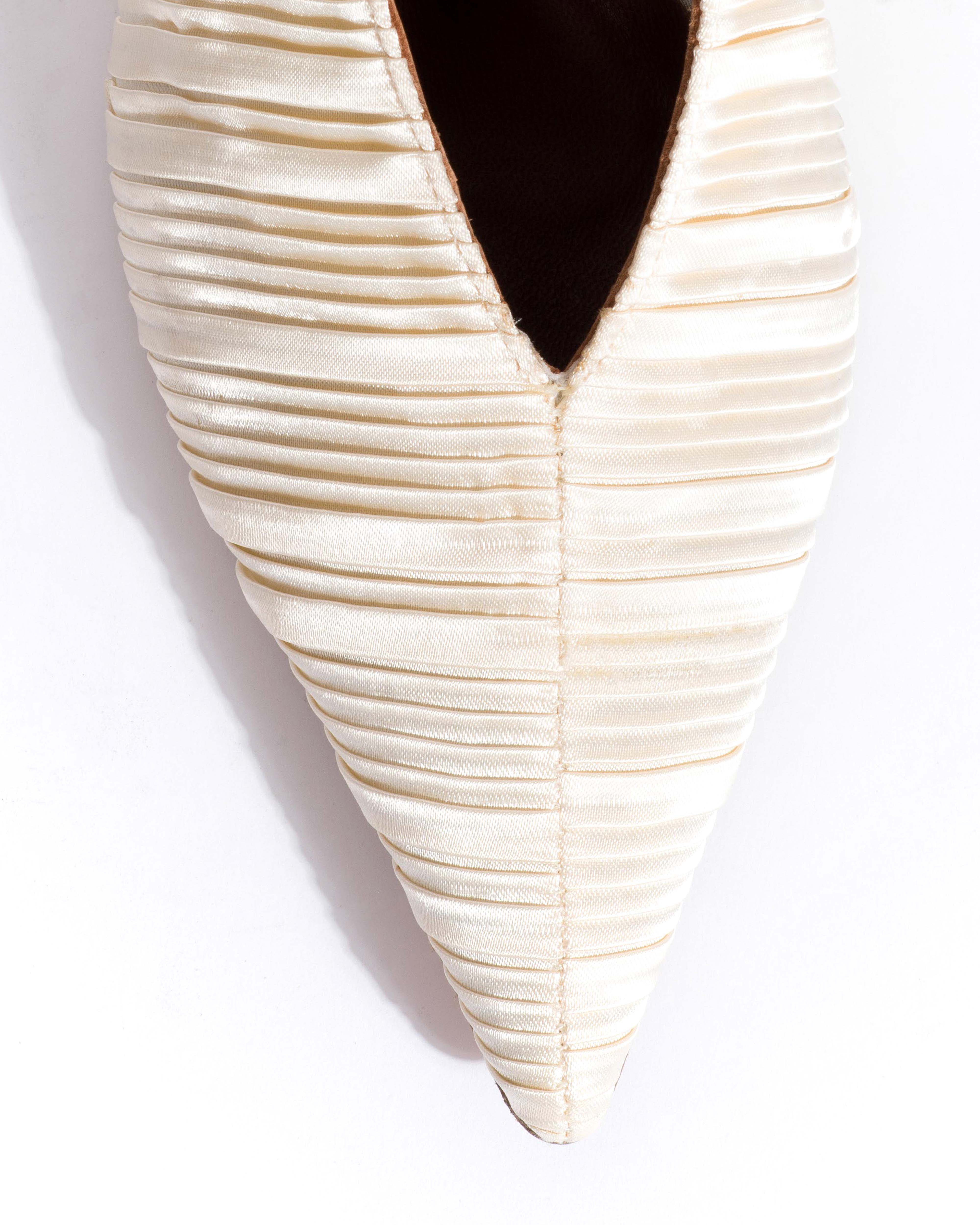 Phia 55 pin Pleated satin Creamy white - Image 5
