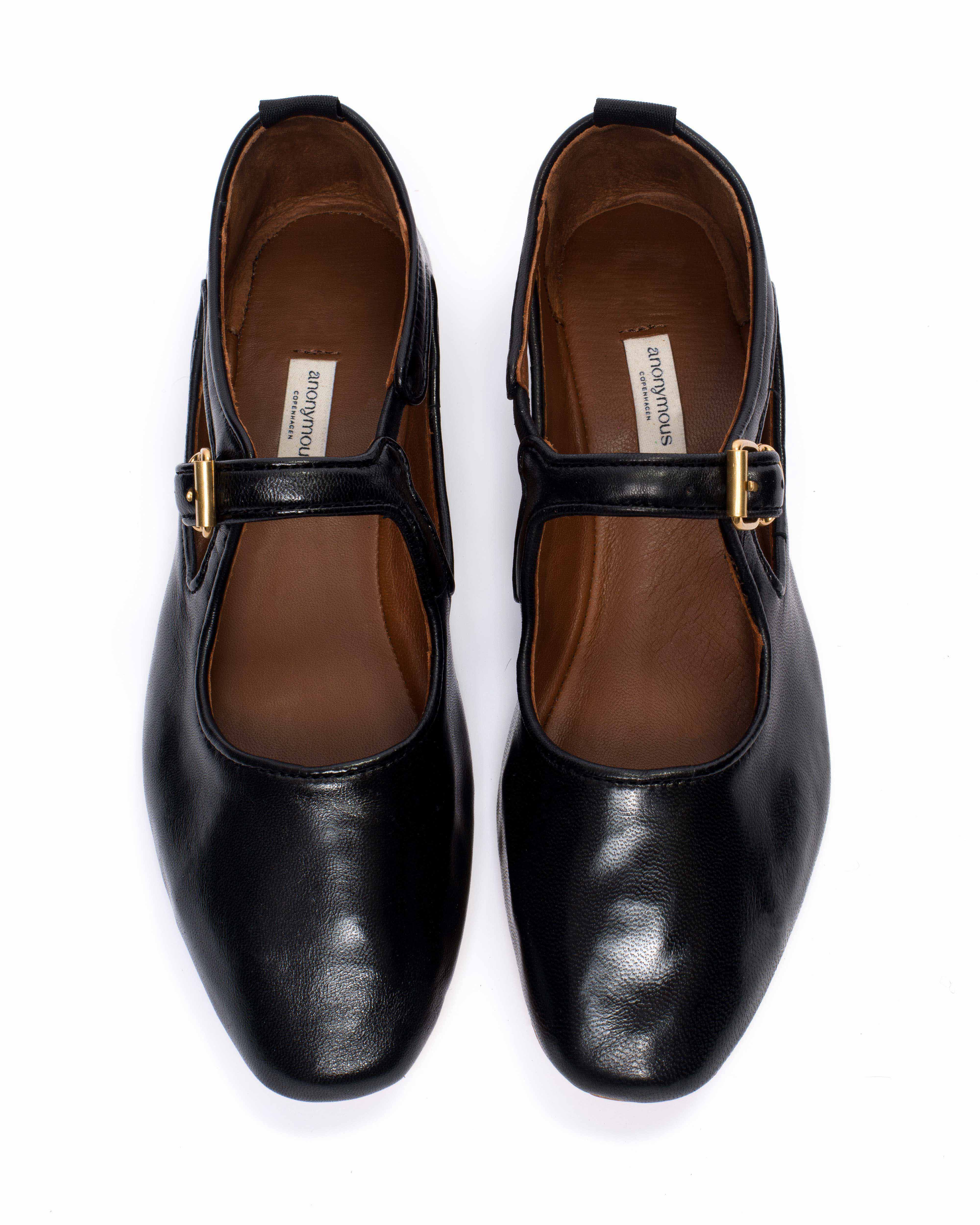 Praise Silky lamb Black - Image 3