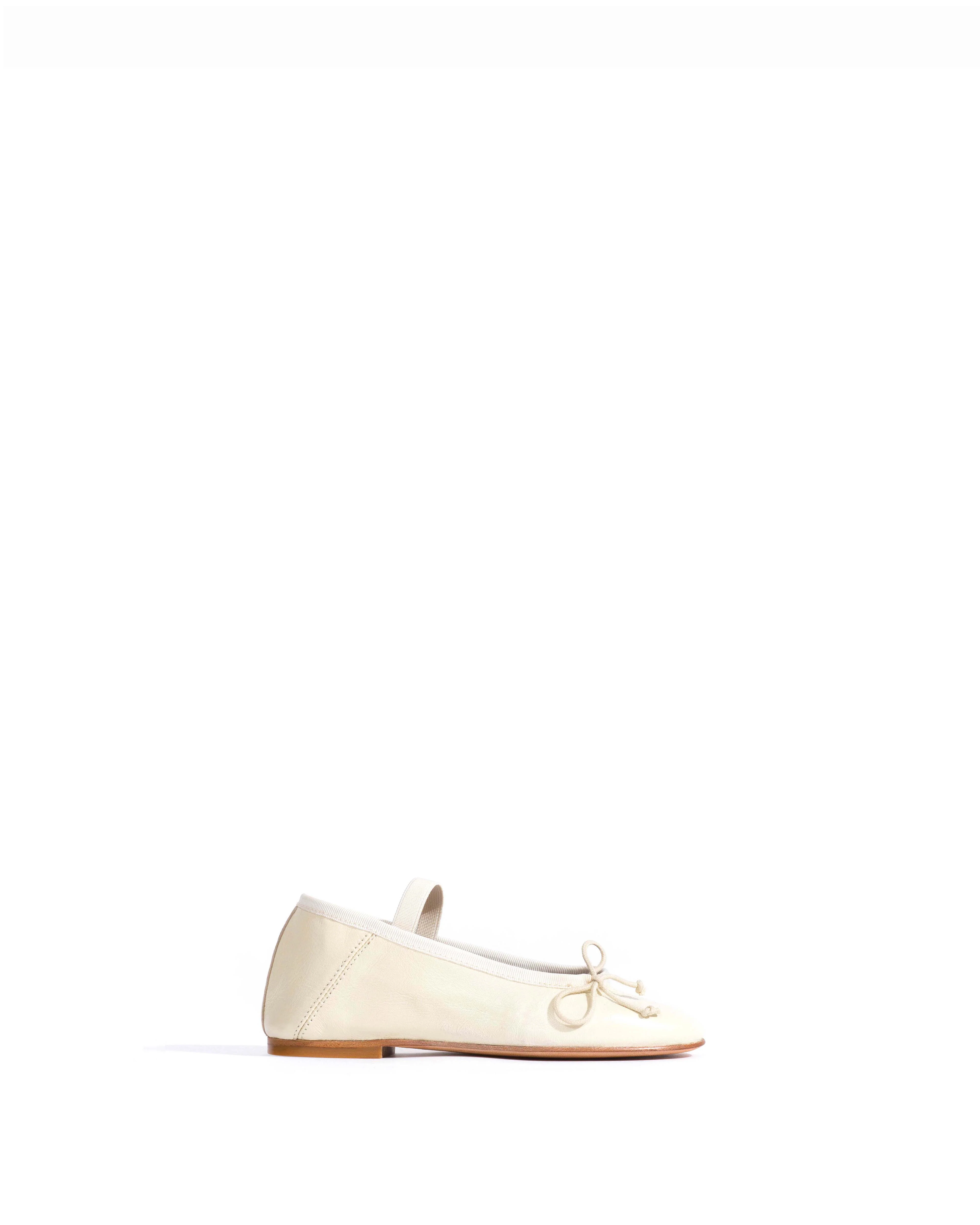 Rhina junior Shiny lamb White sand