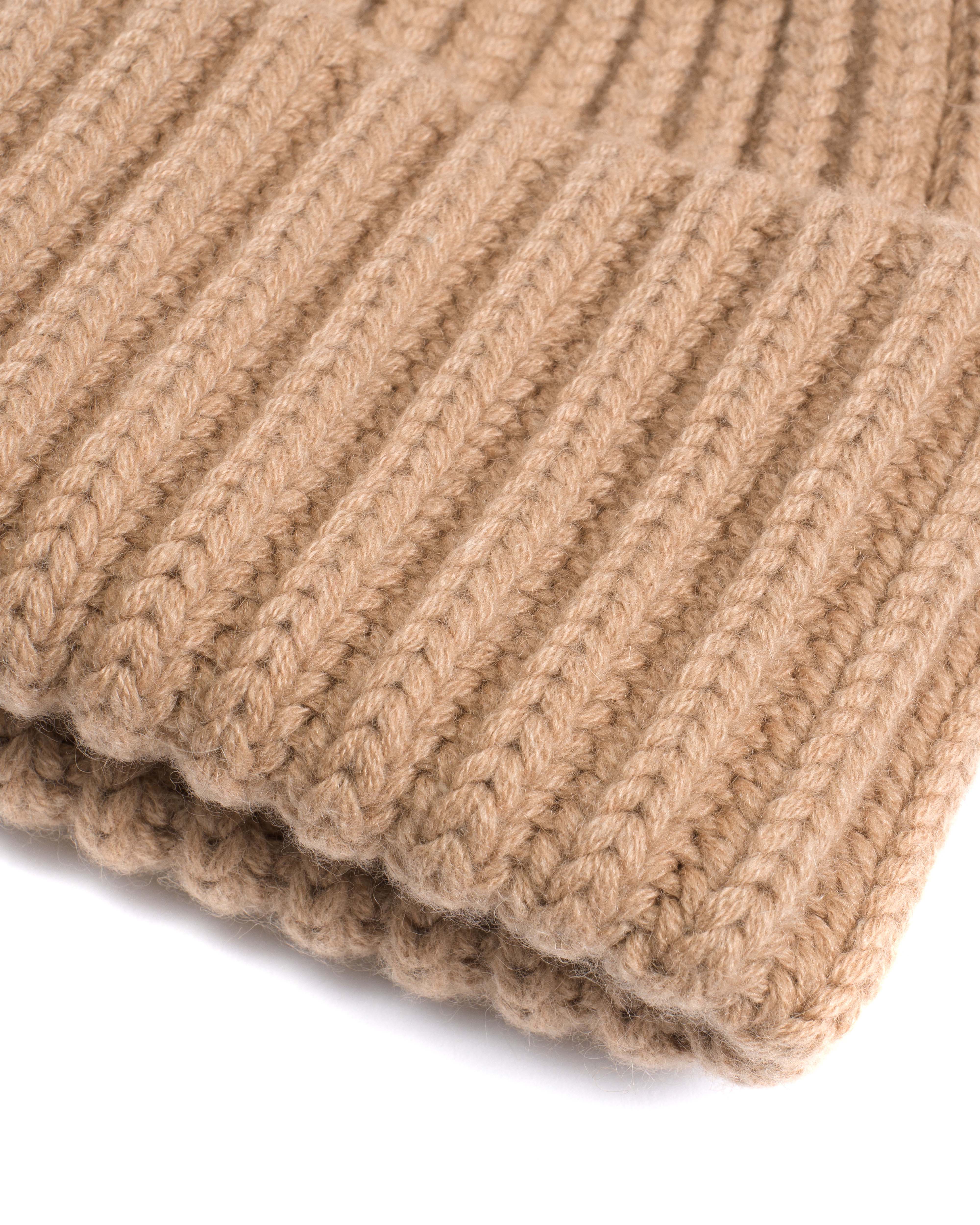 Sandra beanie 100% cashmere Camel - Image 3