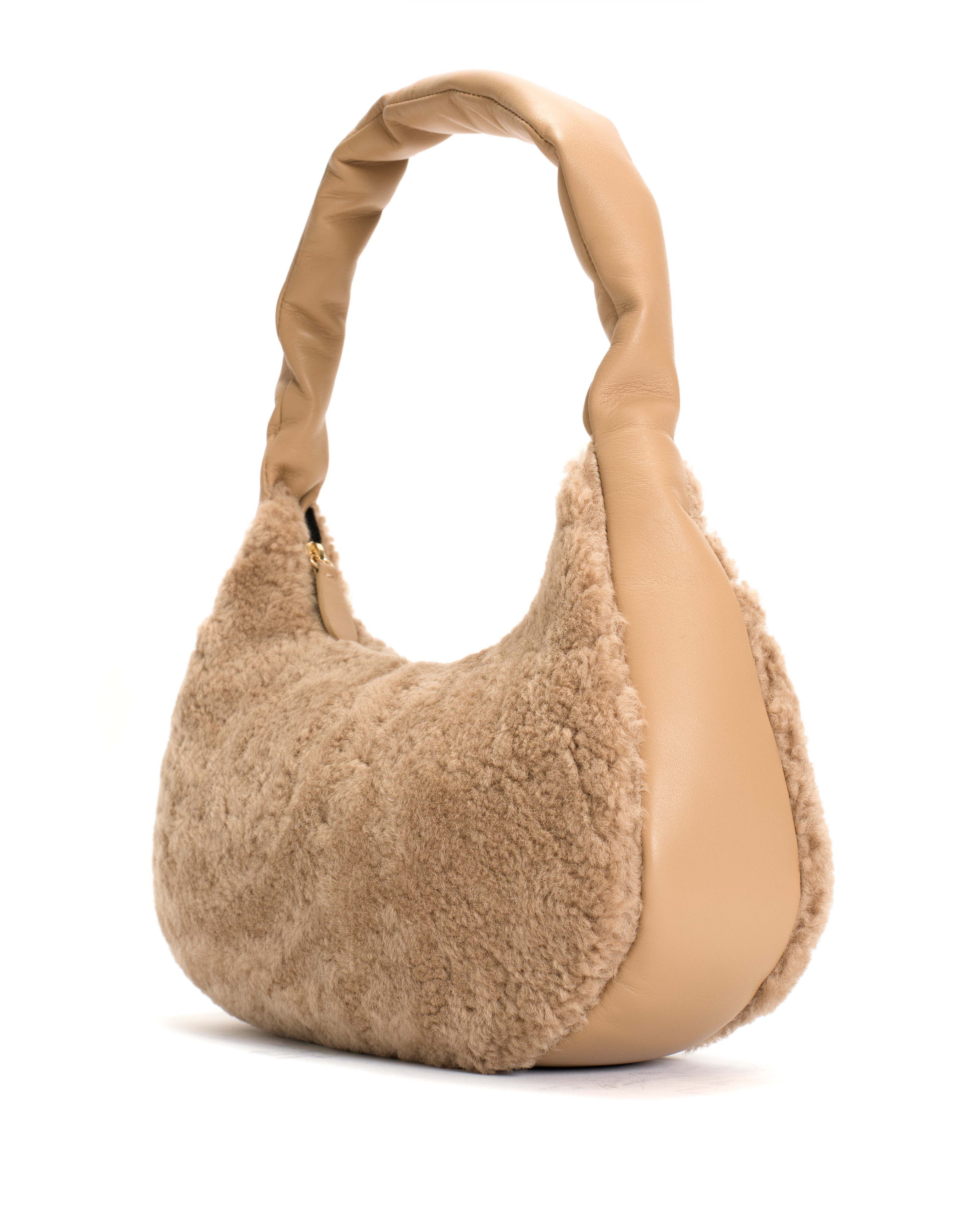 Shane Grand pillow bag Shearling & Shiny lamb Desert sand - Image 2