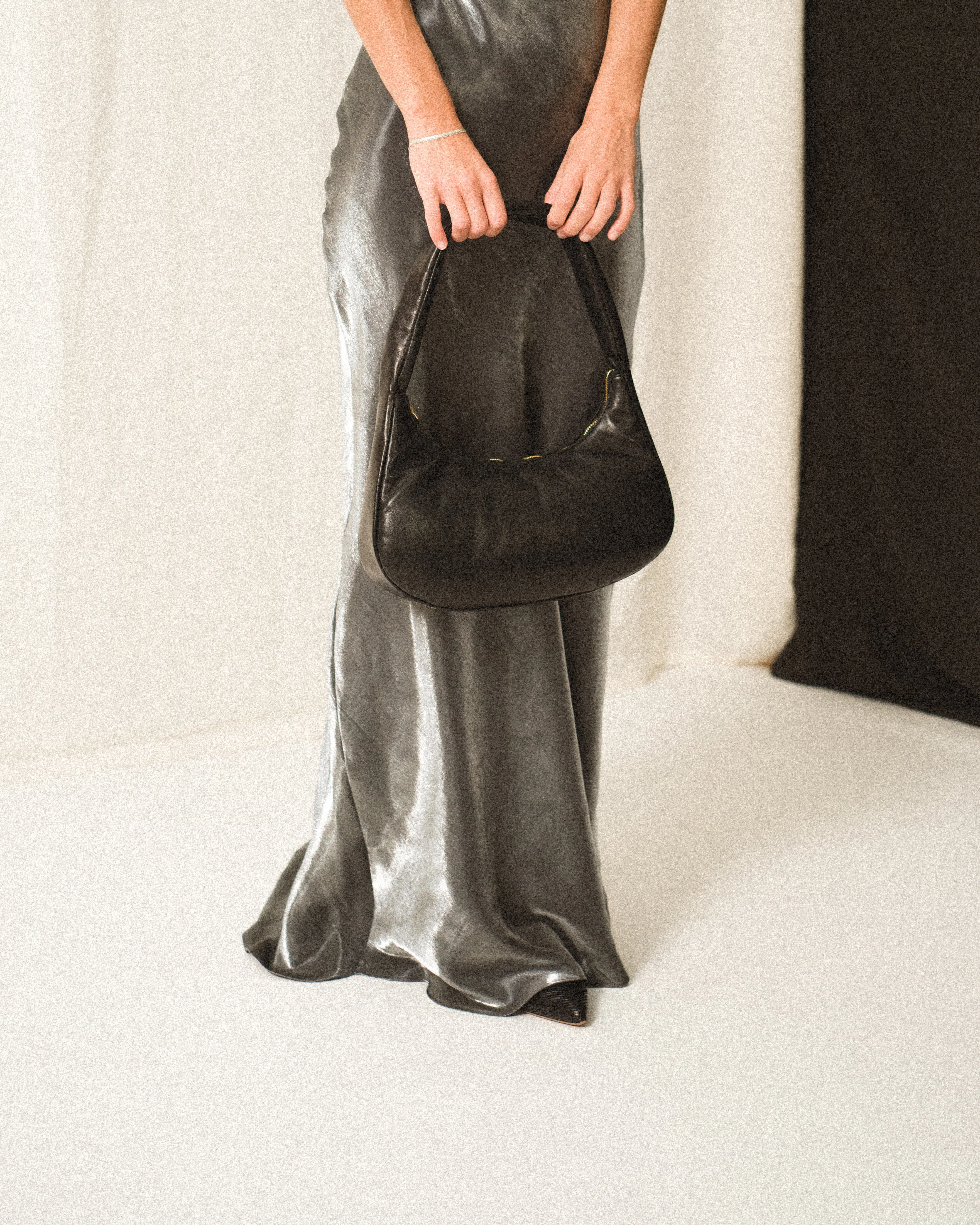 Shane grand pillow bag Soft calf Black - Image 3