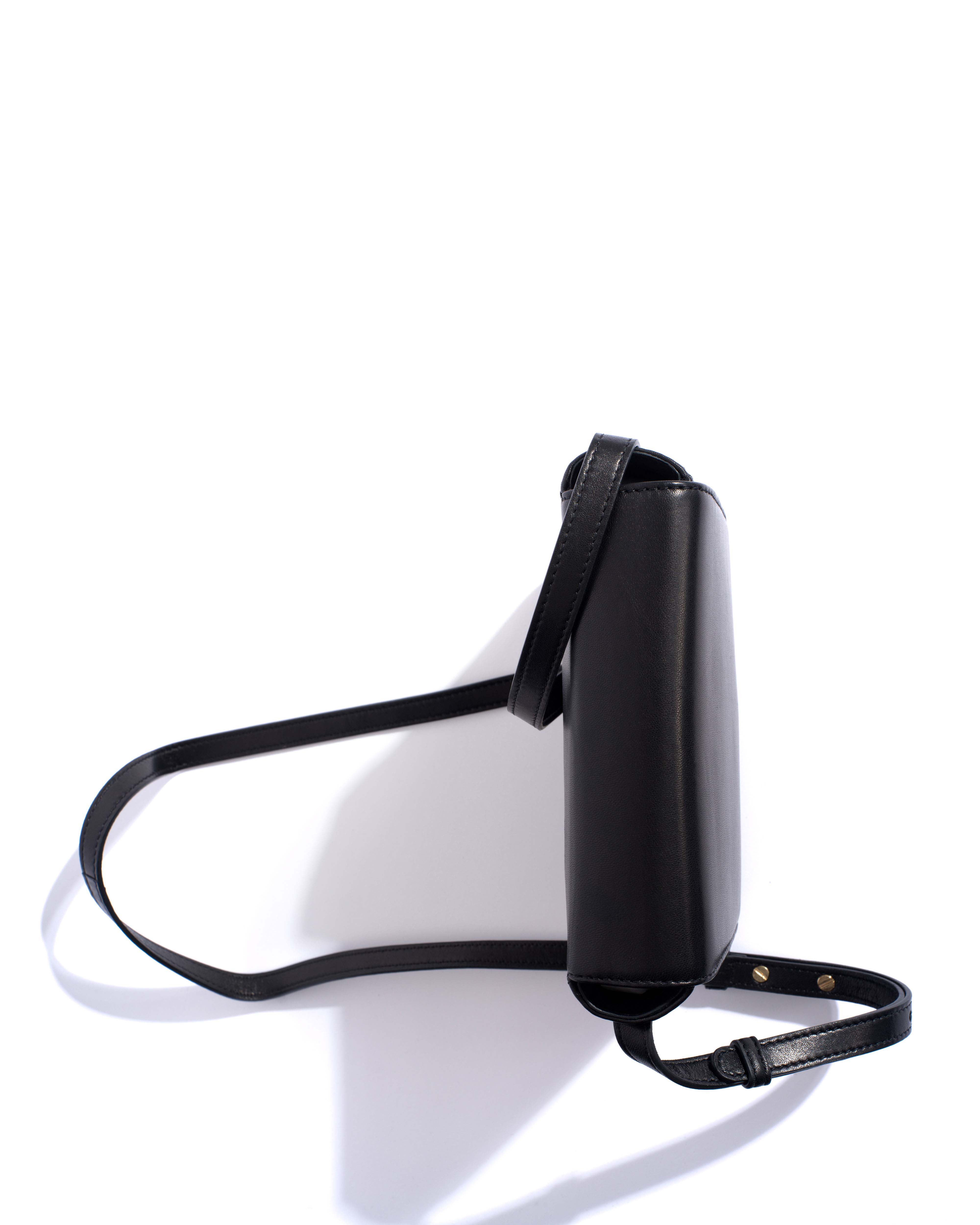 Sicha interlace crossover bag Shiny lamb Black - Image 3
