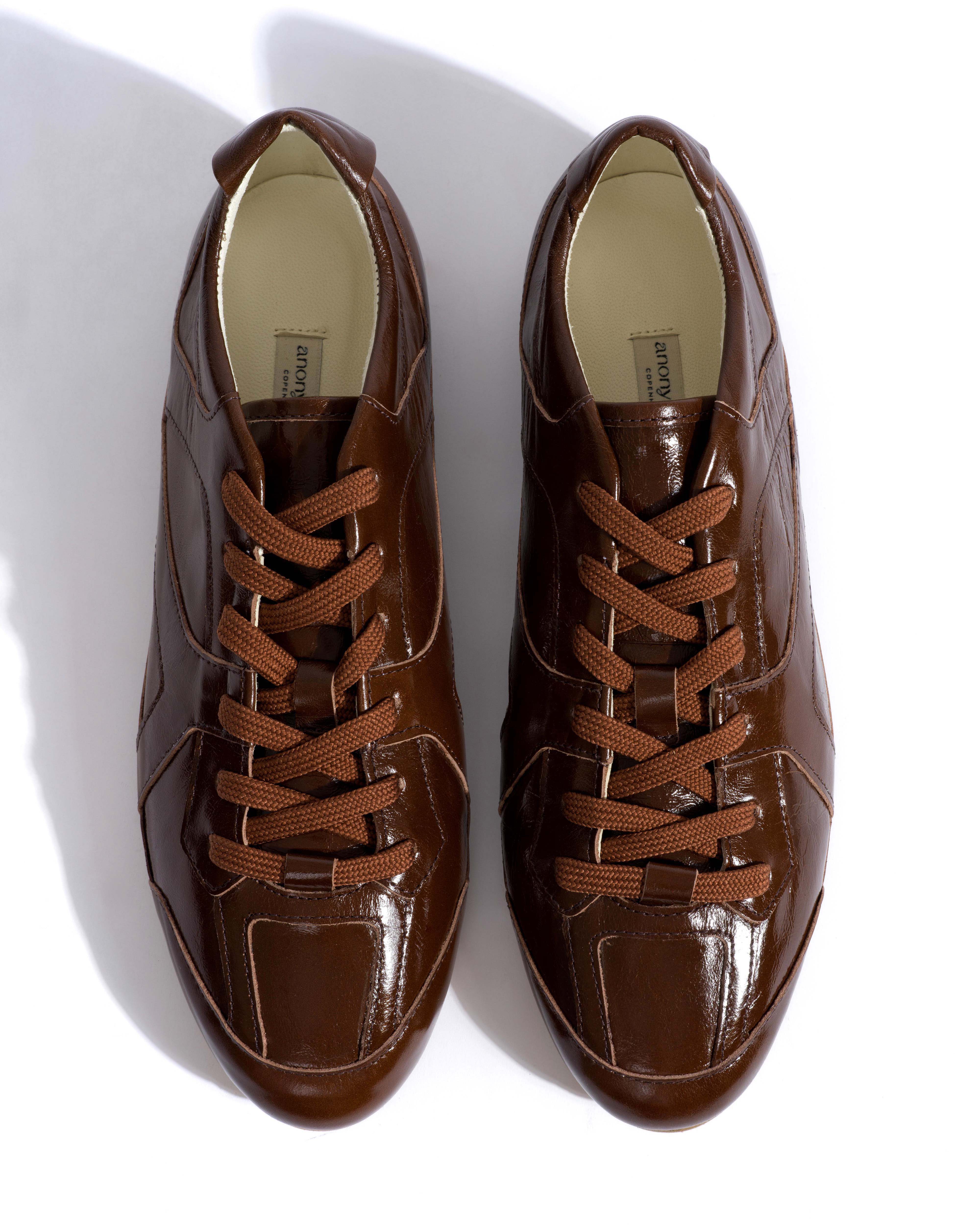 Sneakerina Crinkled polished goat Caramel brown - Image 4