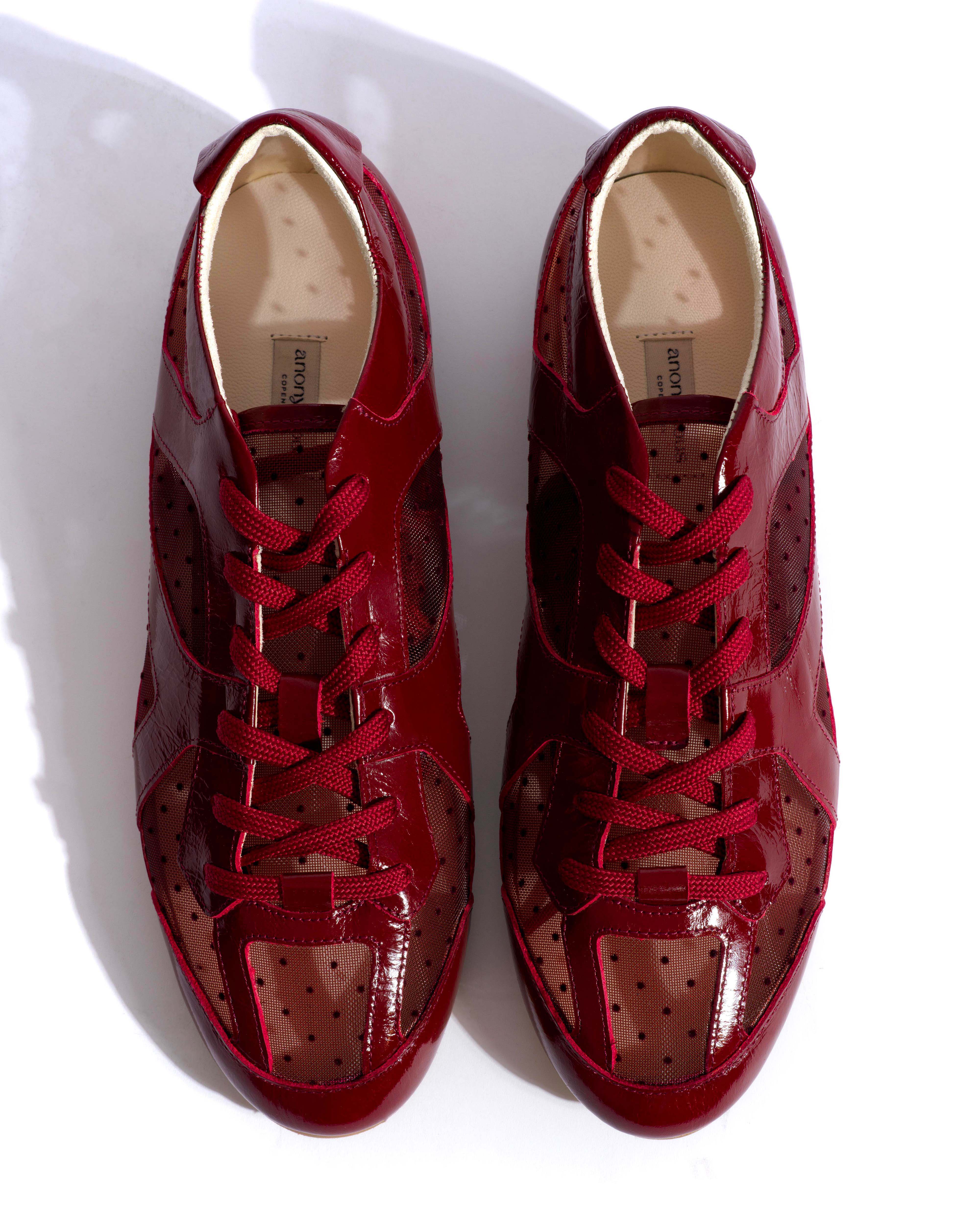 Sneakerina Crinkled polished goat & dot velvet mesh Pomegranate - Image 4