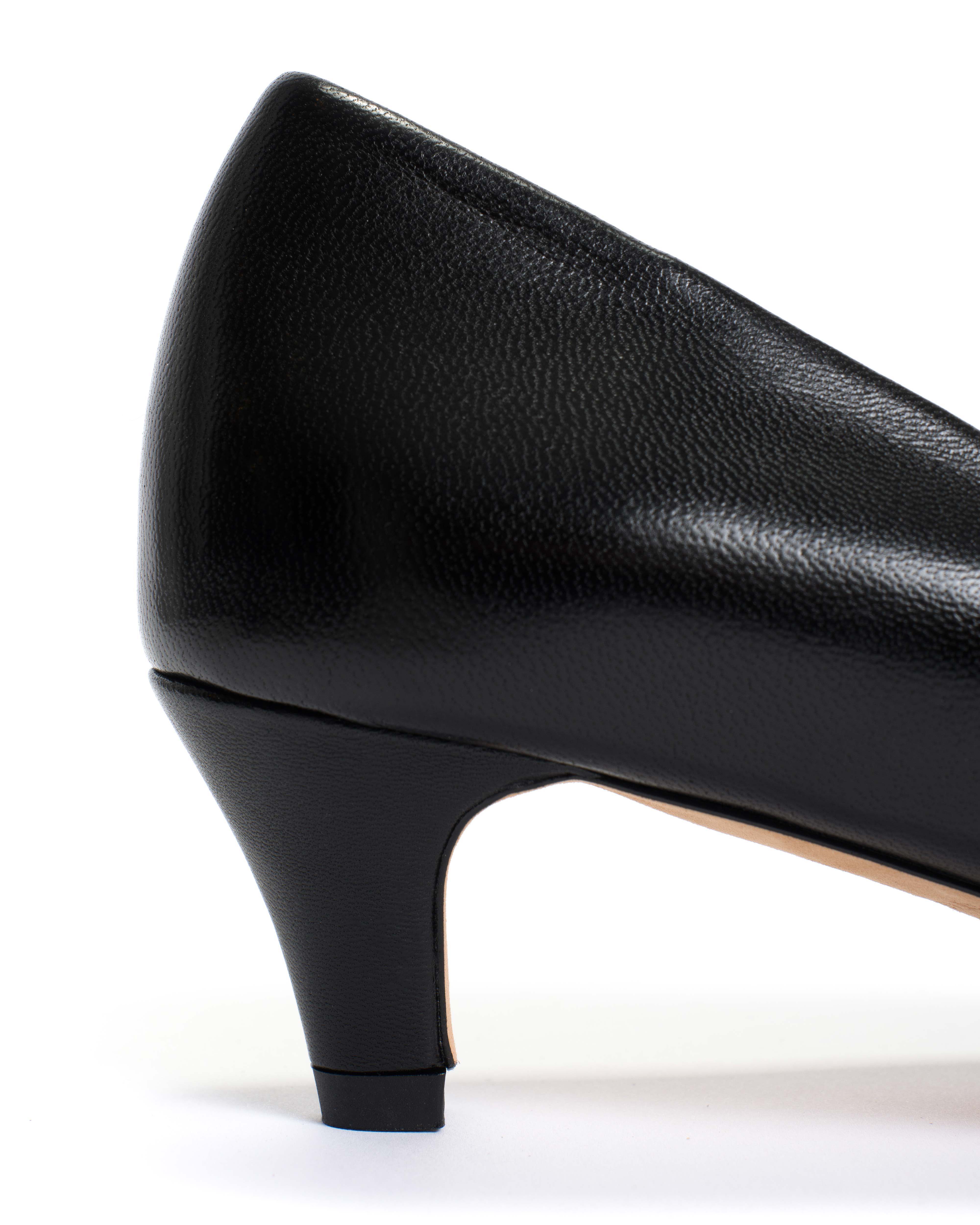 Trini 40 stiletto Shiny lamb Black - Image 7