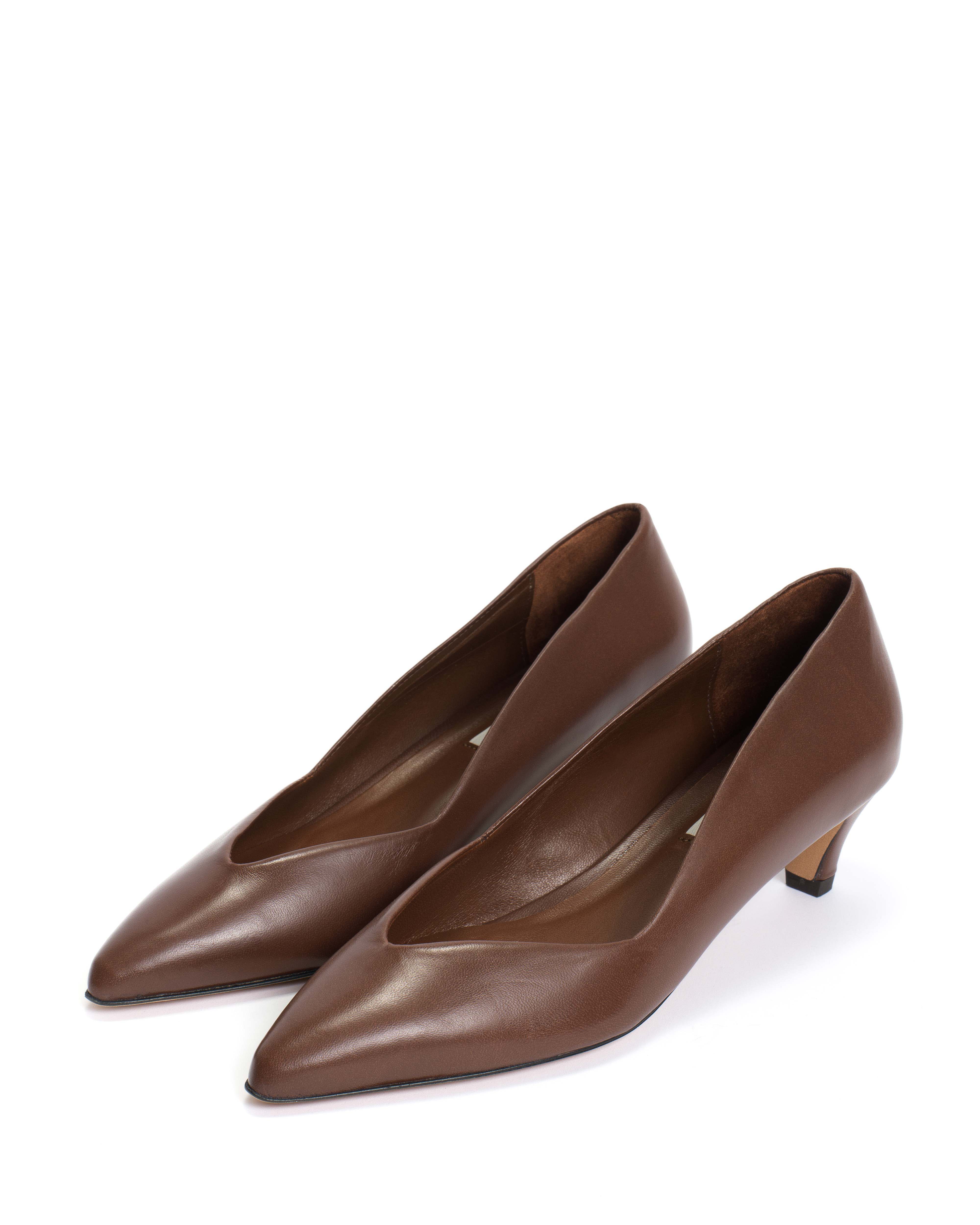 Trini 40 stiletto Shiny lamb Chocolate - Image 2