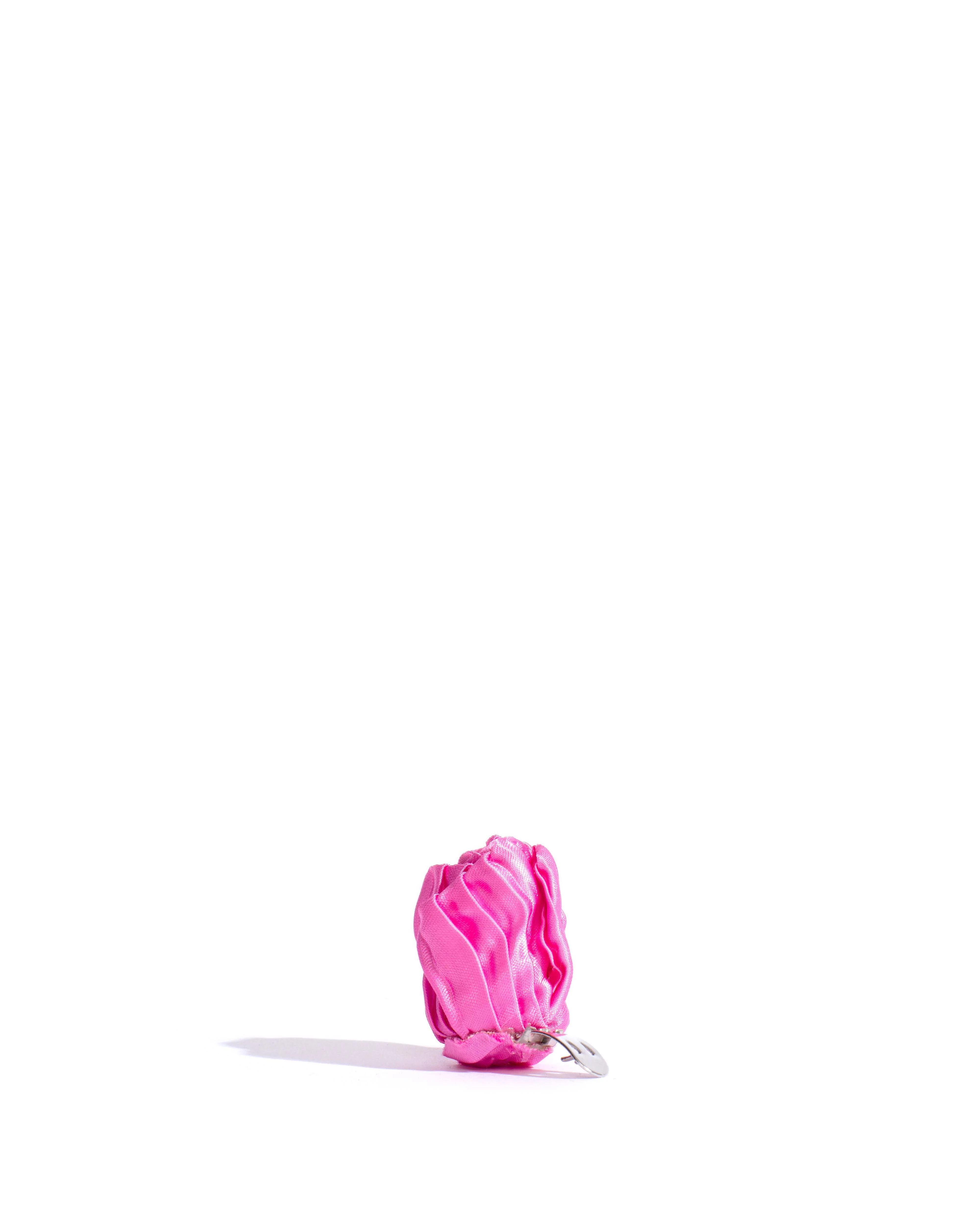 Tulip shoe clip Pleated satin Raspberry sorbet - Image 3