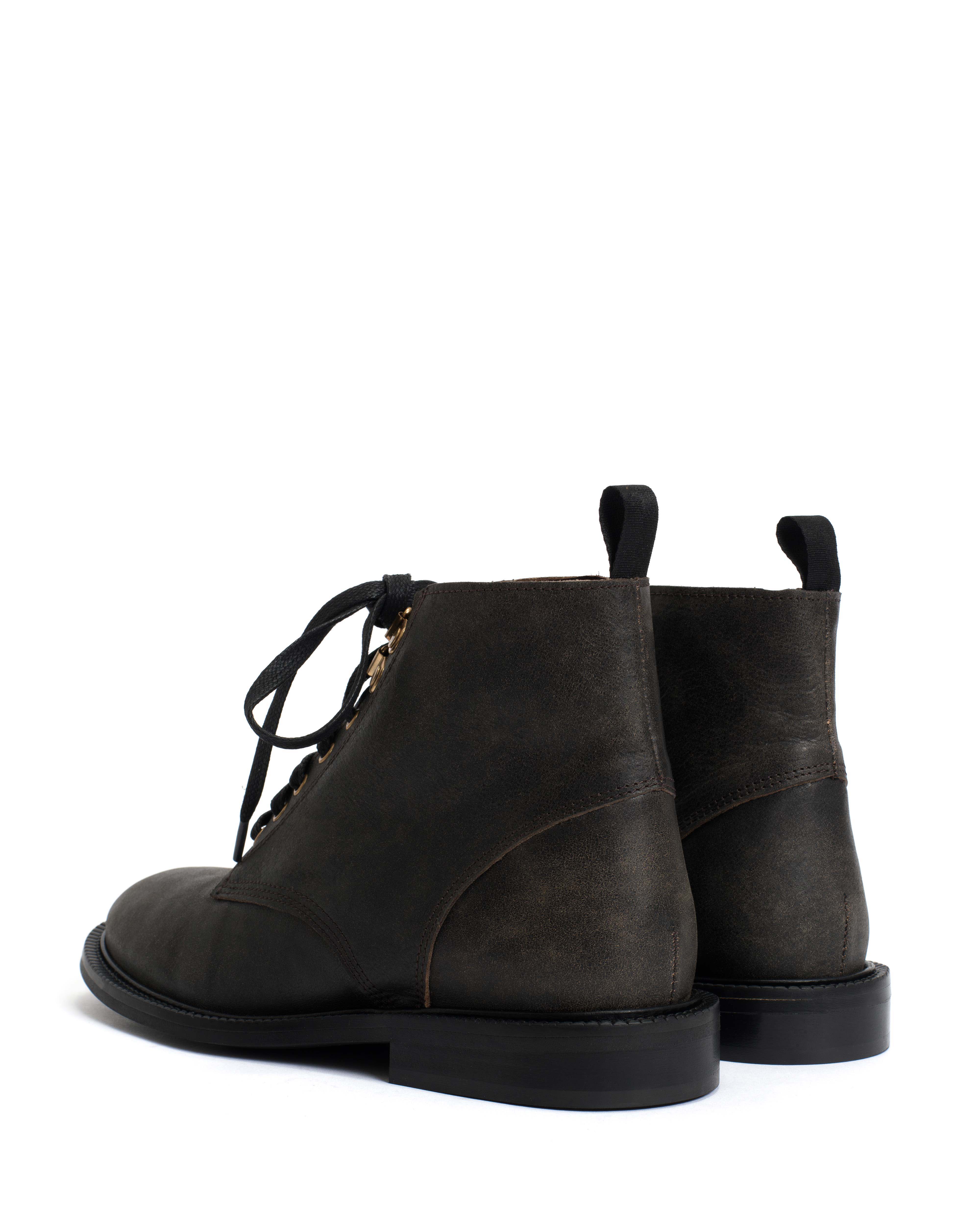 Valery Distressed vegetable tanned calf Off black - Image 4