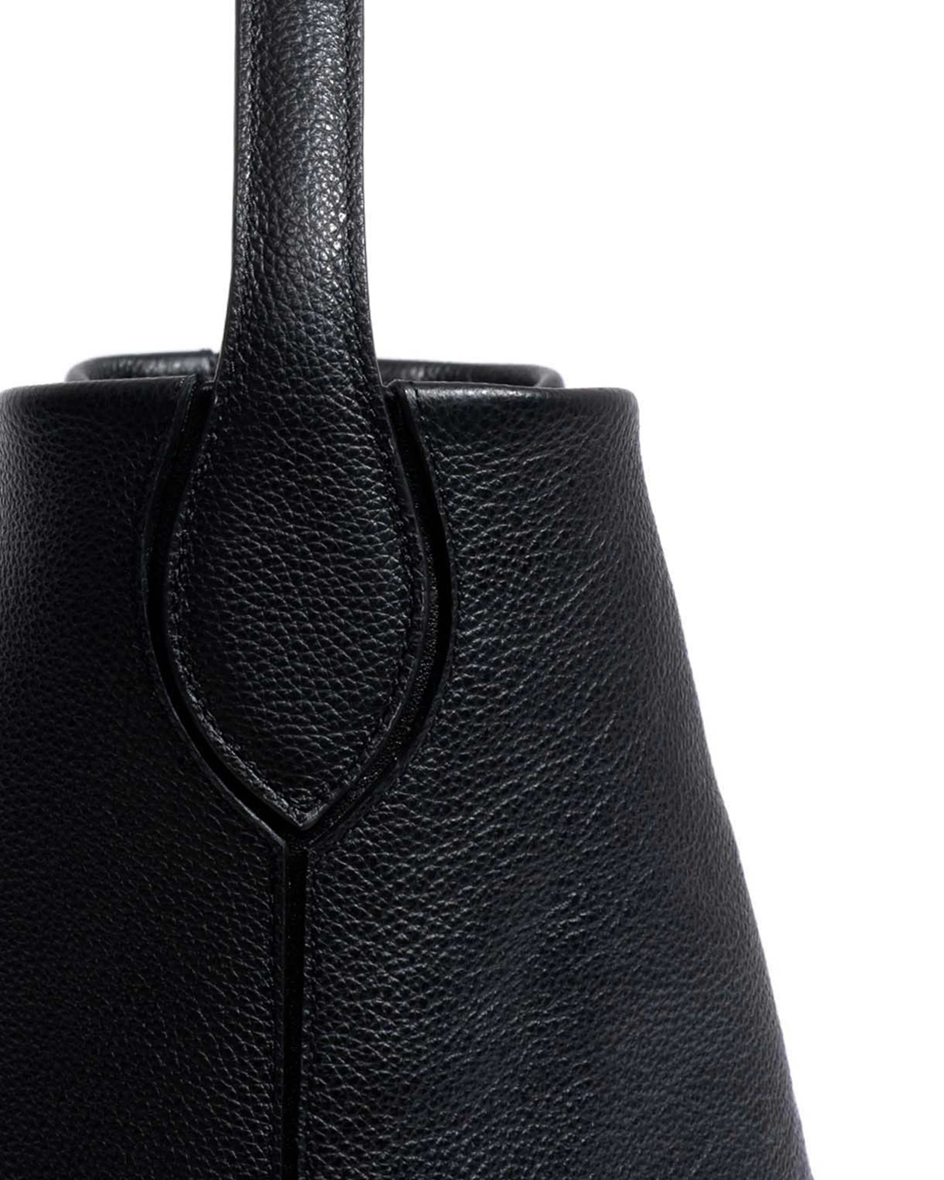 Versa everyday bag Pebbled soft calf Black - Image 7