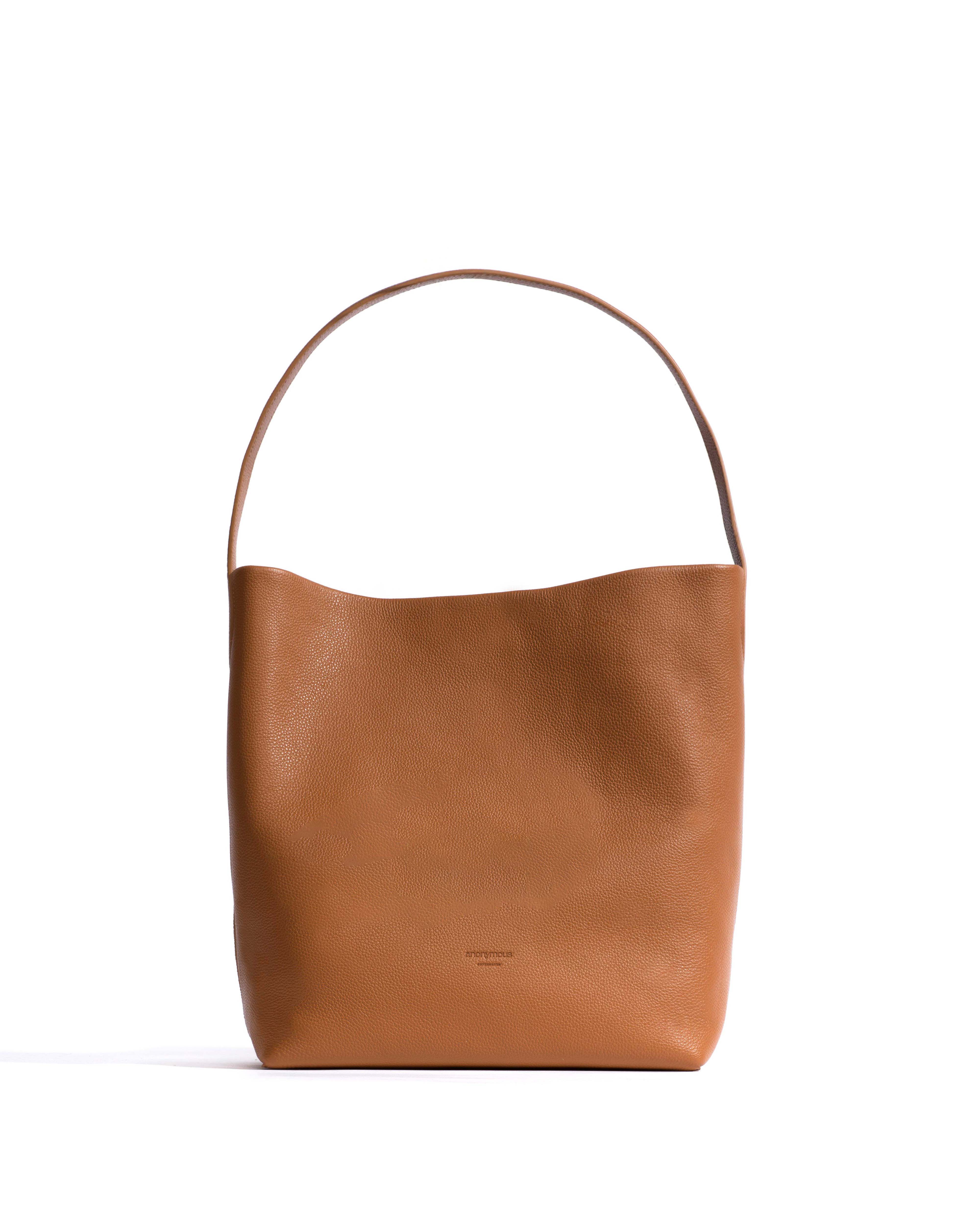 Versa everyday bag Pebbled soft calf Camel