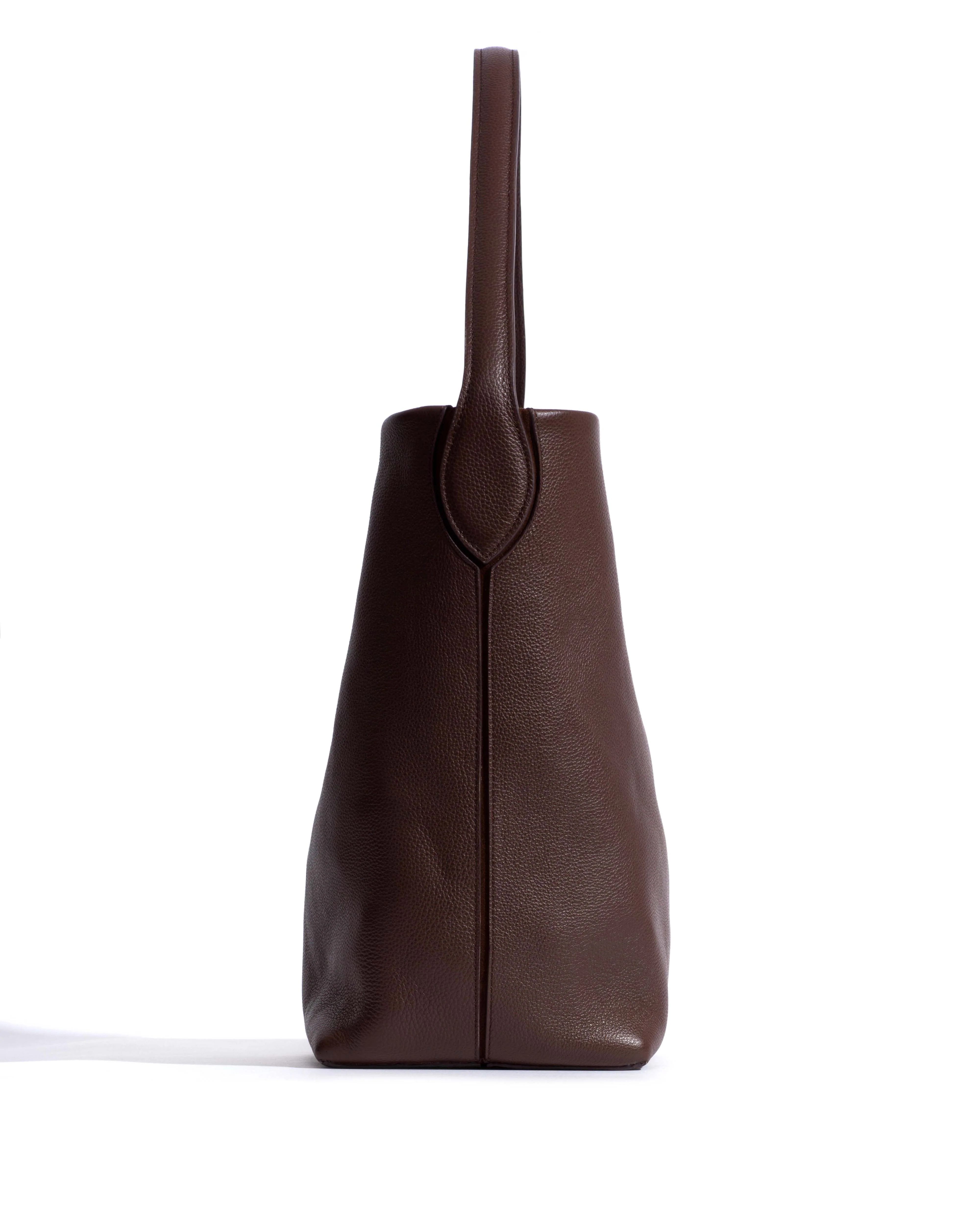 Versa slouchy everyday bag Pebbled soft calf Chocolate - Image 3