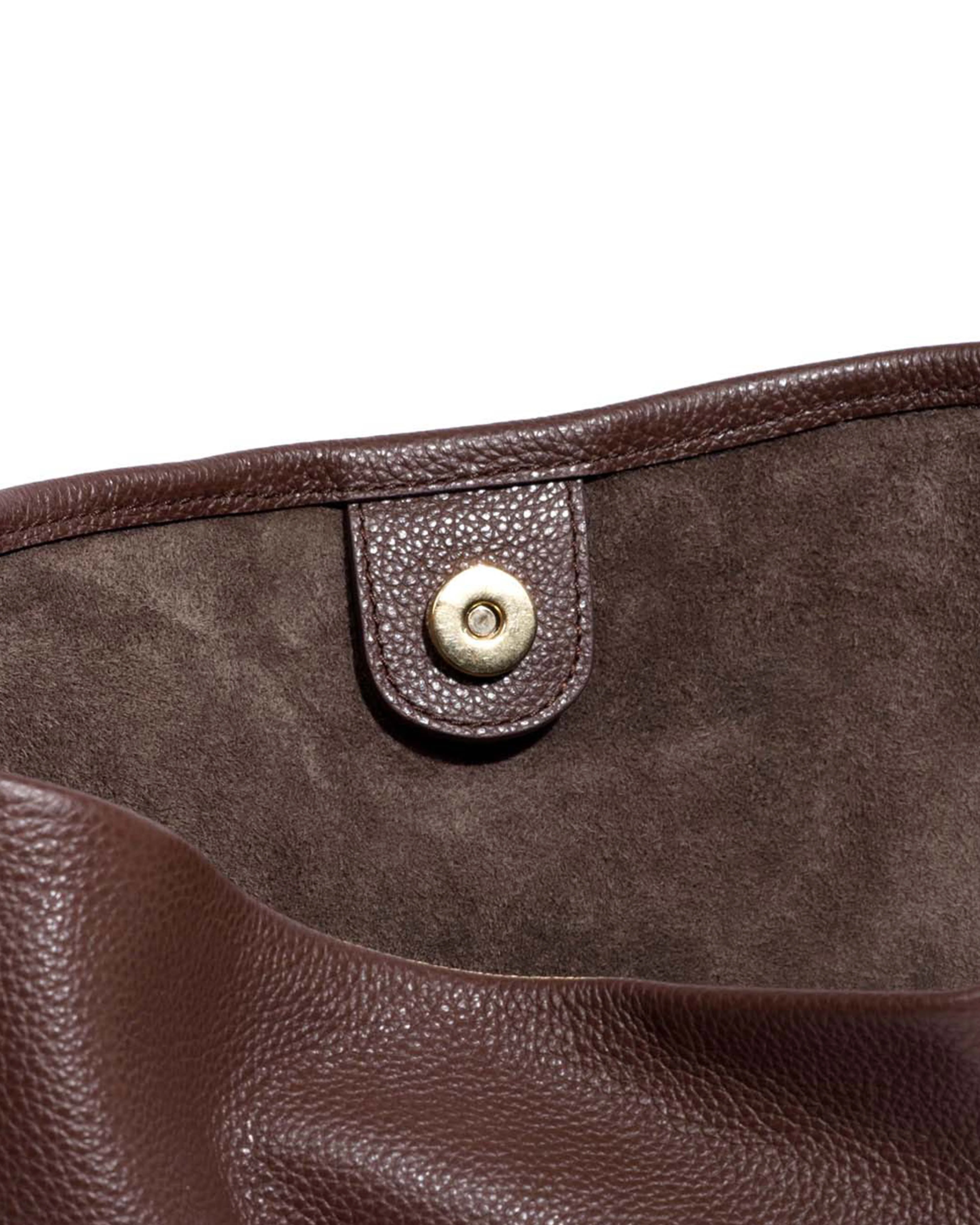 Versa slouchy everyday bag Pebbled soft calf Chocolate - Image 4