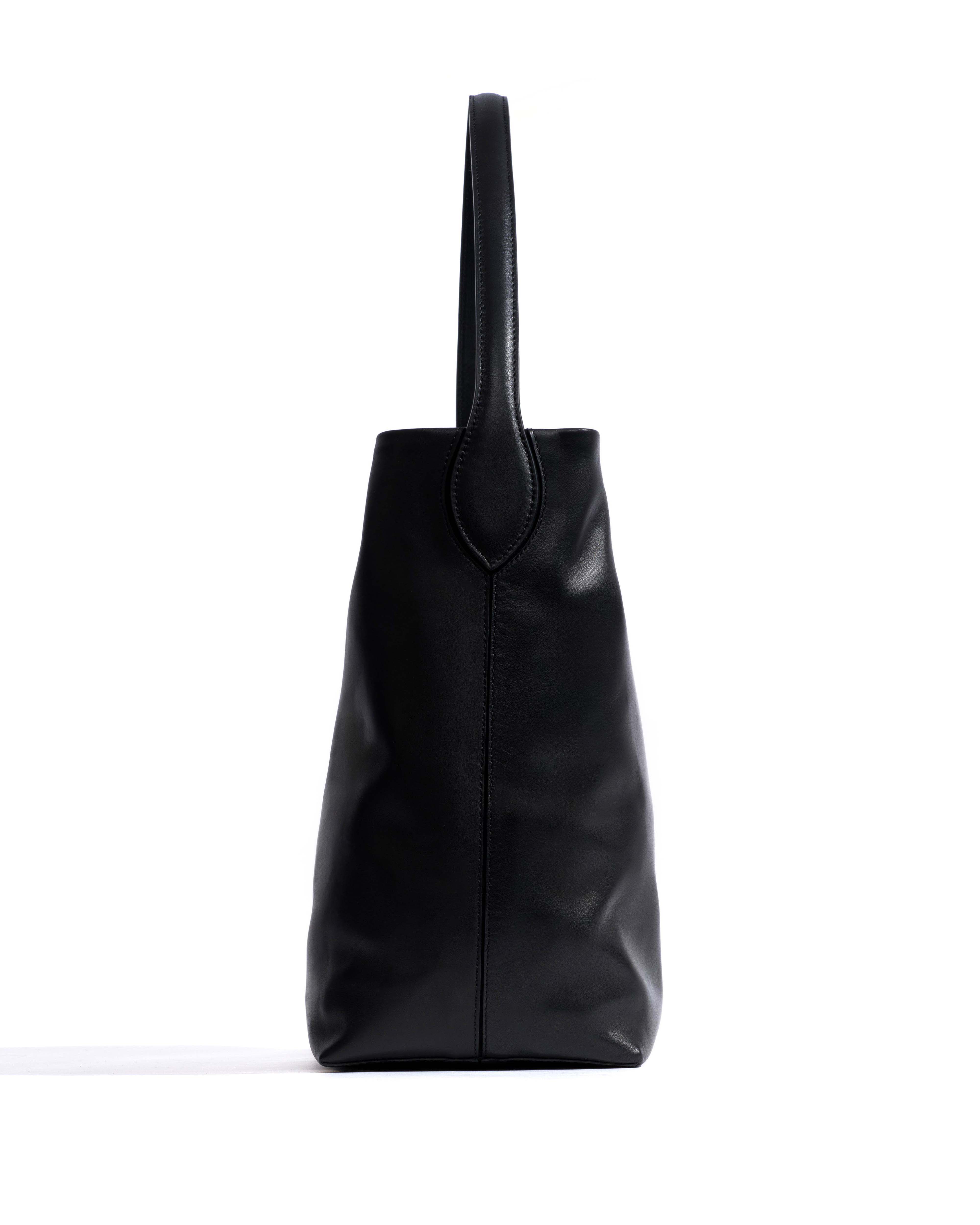 Versa slouchy everyday bag Soft calf Black - Image 3