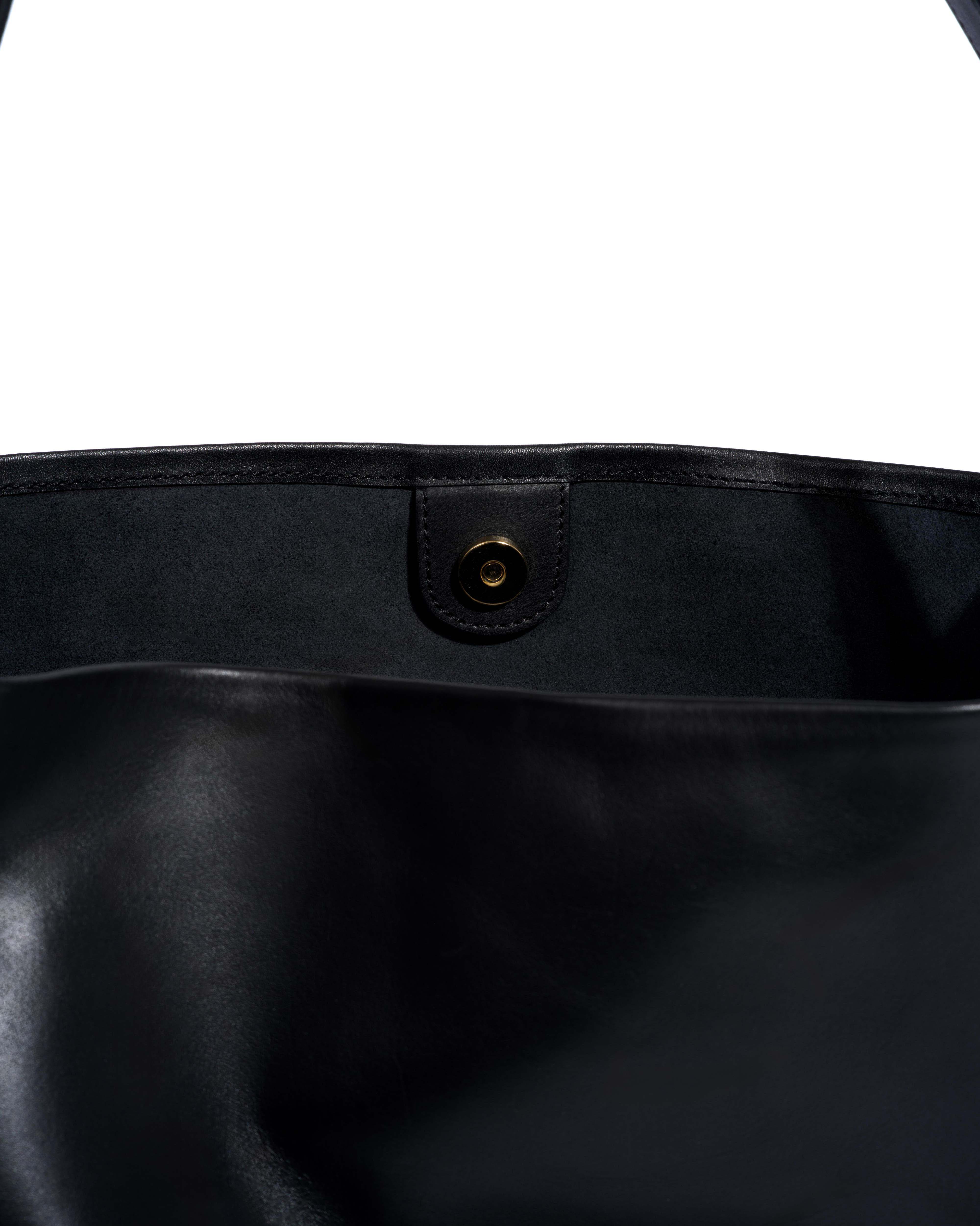 Versa slouchy everyday bag Soft calf Black - Image 5
