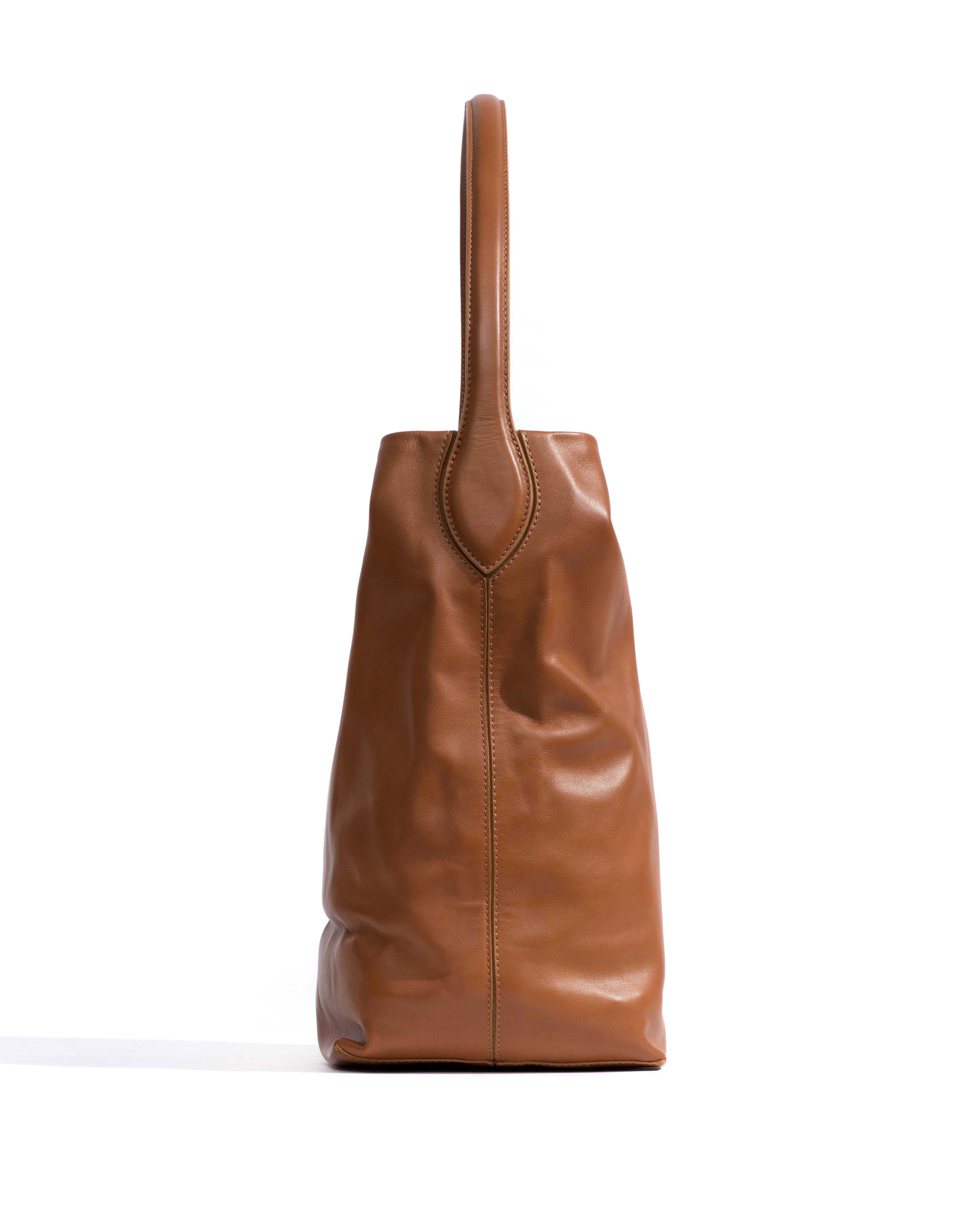 Versa slouchy everyday bag Soft calf Camel - Image 3