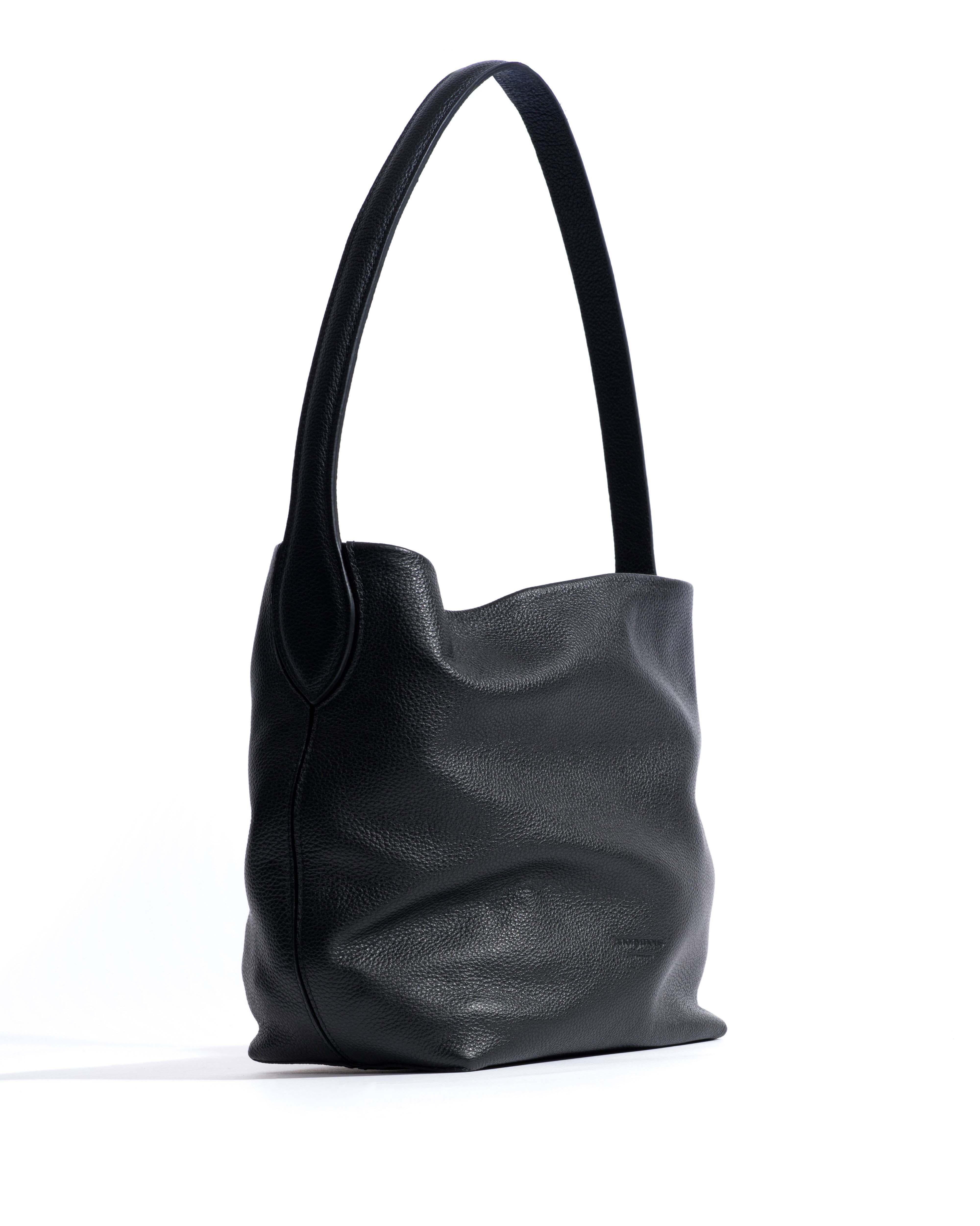 Versa slouchy petite bag Pebbled soft calf Black - Image 2
