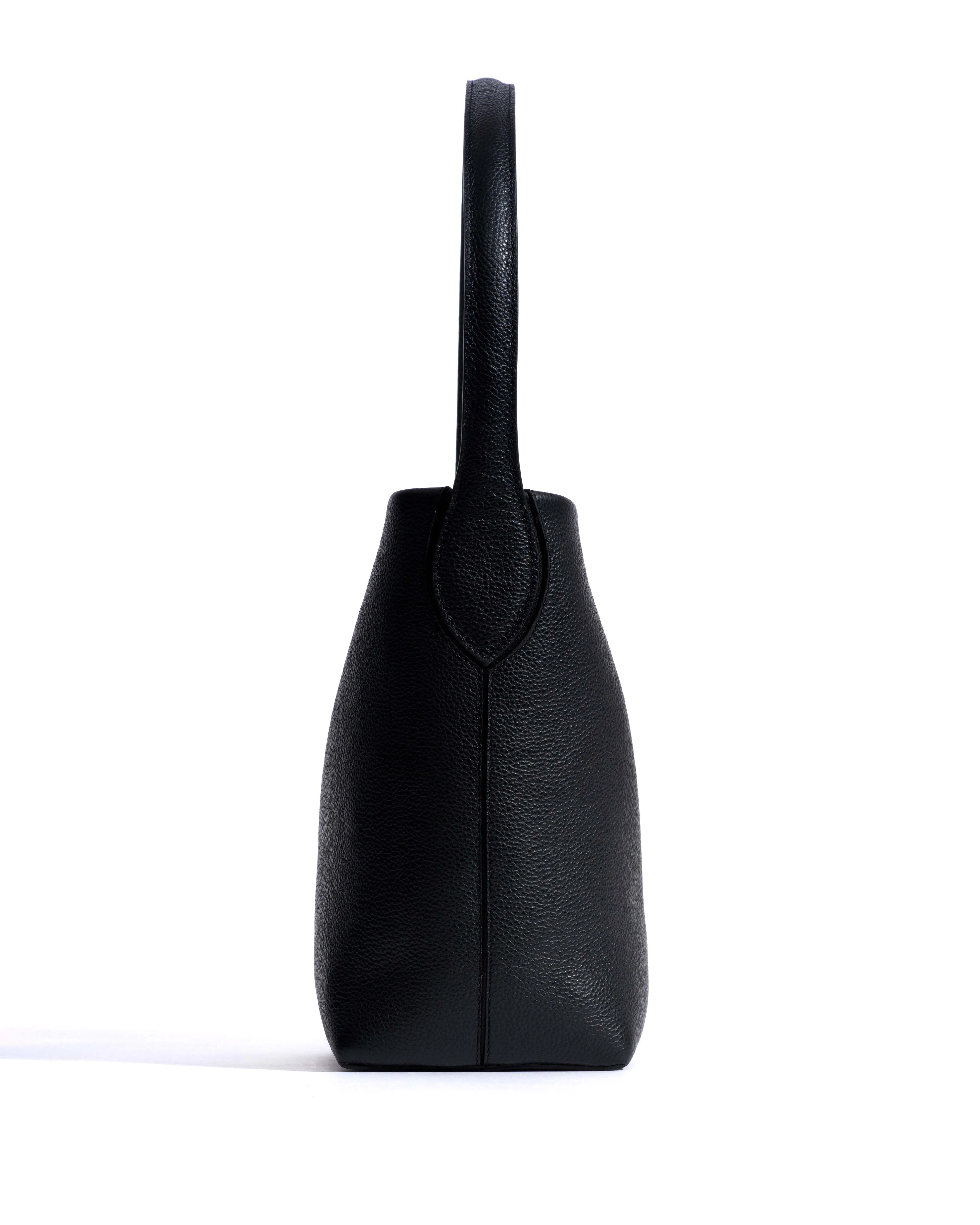 Versa slouchy petite bag Pebbled soft calf Black - Image 3
