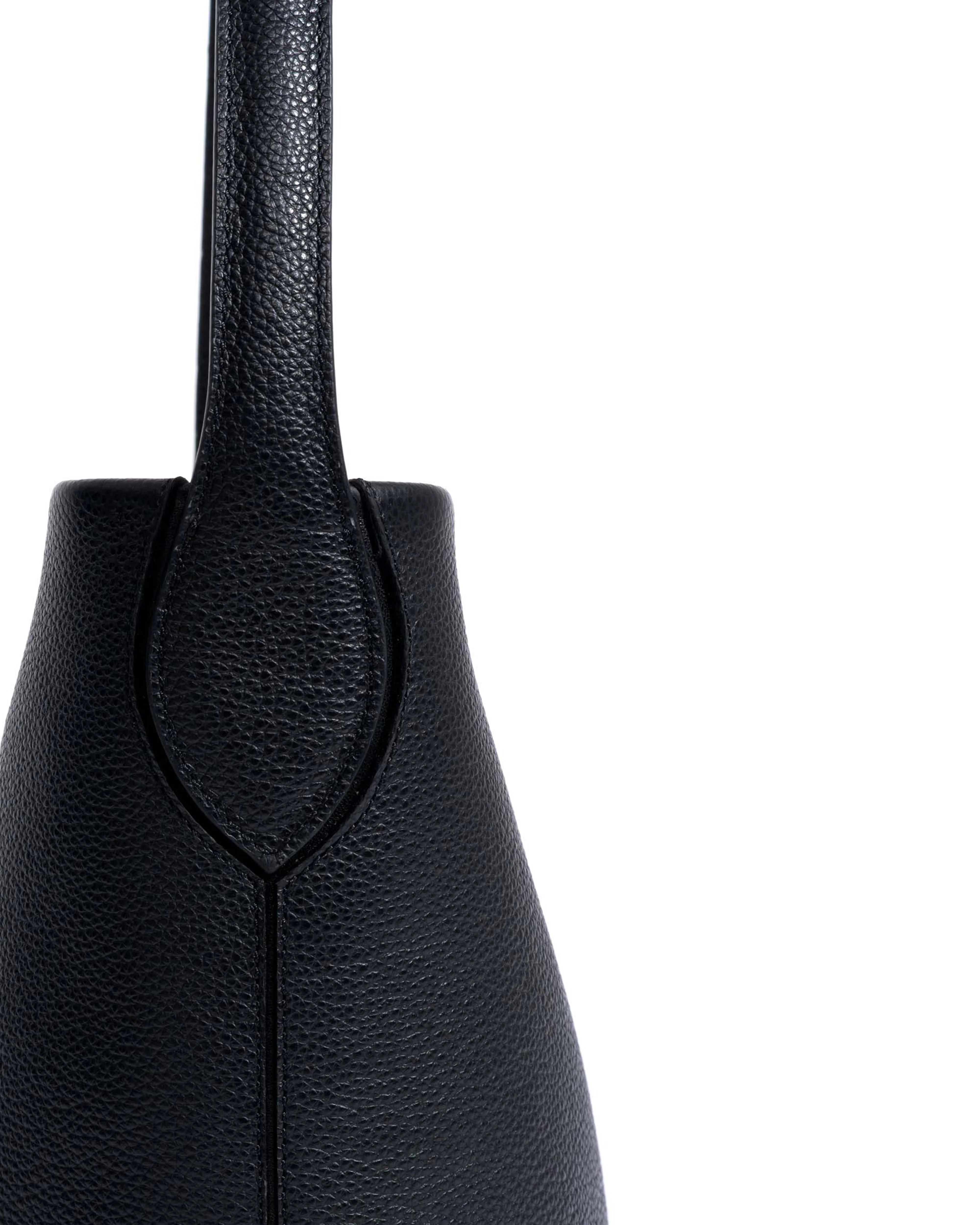 Versa slouchy petite bag Pebbled soft calf Black - Image 4