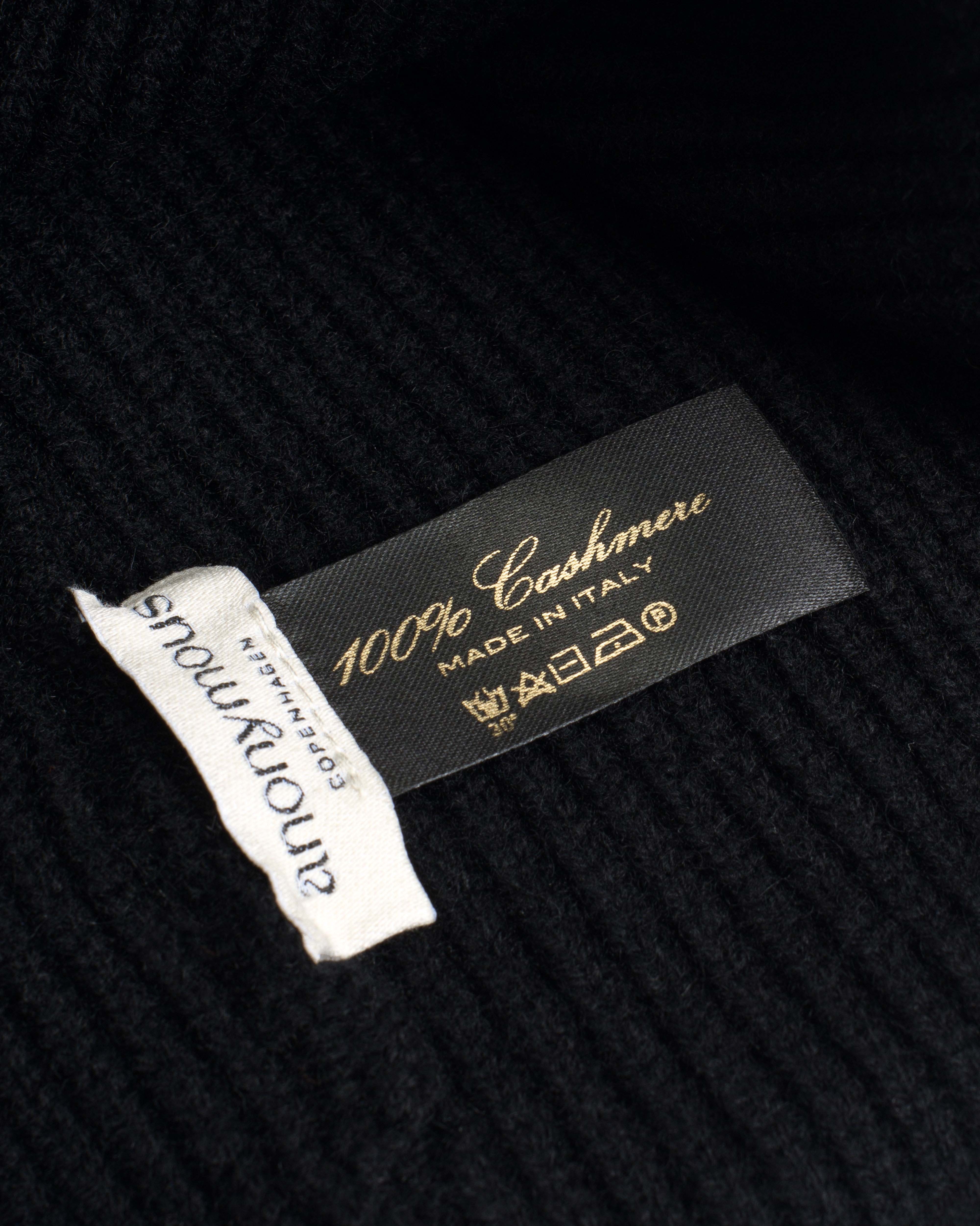 Vinni beanie 100% cashmere Black - Image 4
